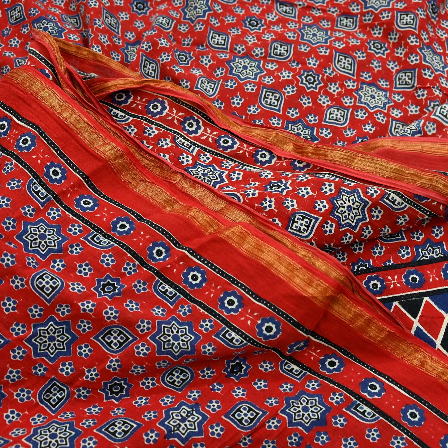 Indian Vintage Sari Red Block Printed Pure Cotton Saree Craft Fabric 6Yd Sewing Sarong Wrap Boho Floral Crafting Upcycle Quilting Zari