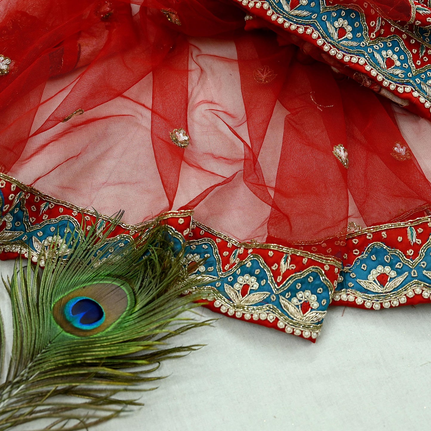 Indian Pre-owned Heavy Wedding Red Net/Mesh/ Velvet Hand Embroidered Lehenga/Dupatta Designer By Anamika Khanna Bridal Wear