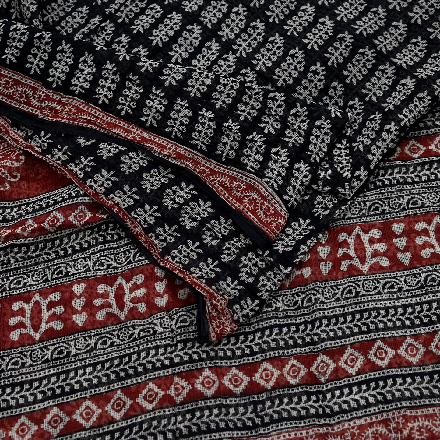 Indian Vintage Sari Maroon & Black Printed 100% Pure Cotton Saree Craft Soft Fabric 5Yd Sewing Sarong Wrap Floral Quilting Upcycle Crafting