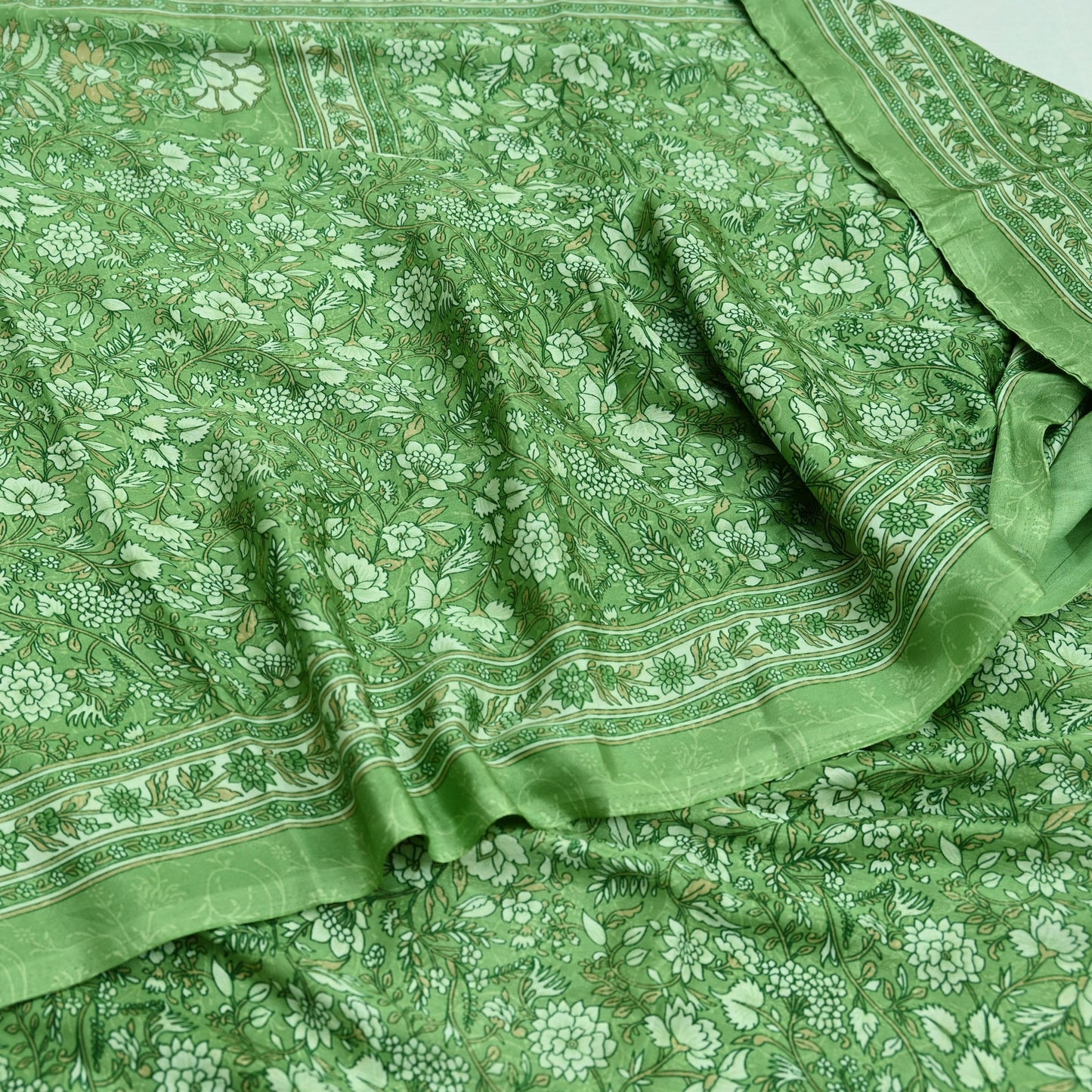 Indian Vintage Green Saree Moss Crepe Printed Sari 5yd Sewing Floral Soft Craft Fabric Dressmaking For Crafting Quilting Upcycle