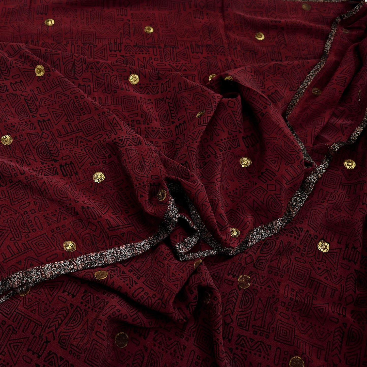 Indian Vintage Sari Maroon Pure Crepe Silk Hand Embroidered Saree 5yd Sewing Floral Craft Sequins Dress making Crafting Quilting