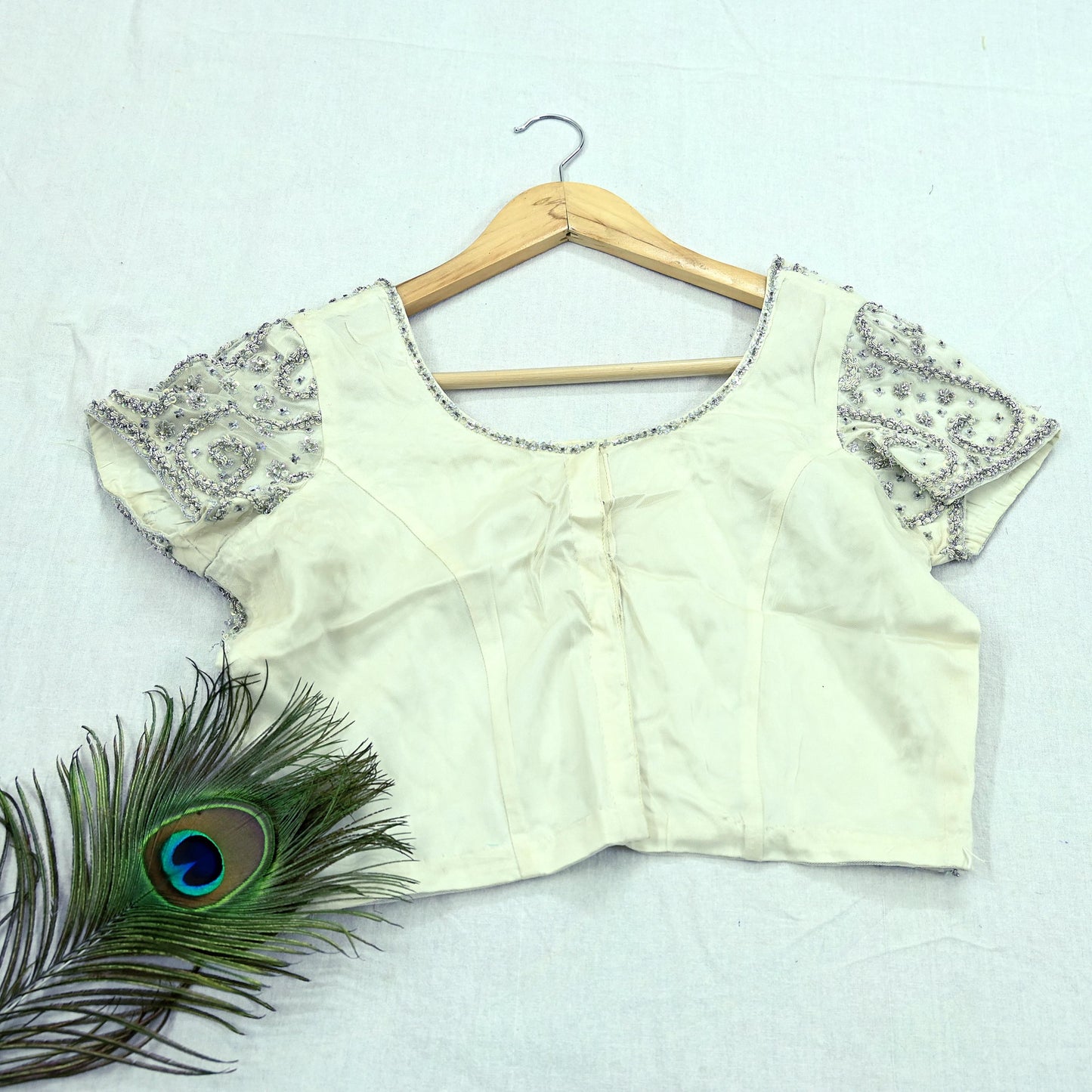 Indian Pre-owned Heavy White Hand Embroidered Blouse/Top/Crop M Size Party wear Bollywood