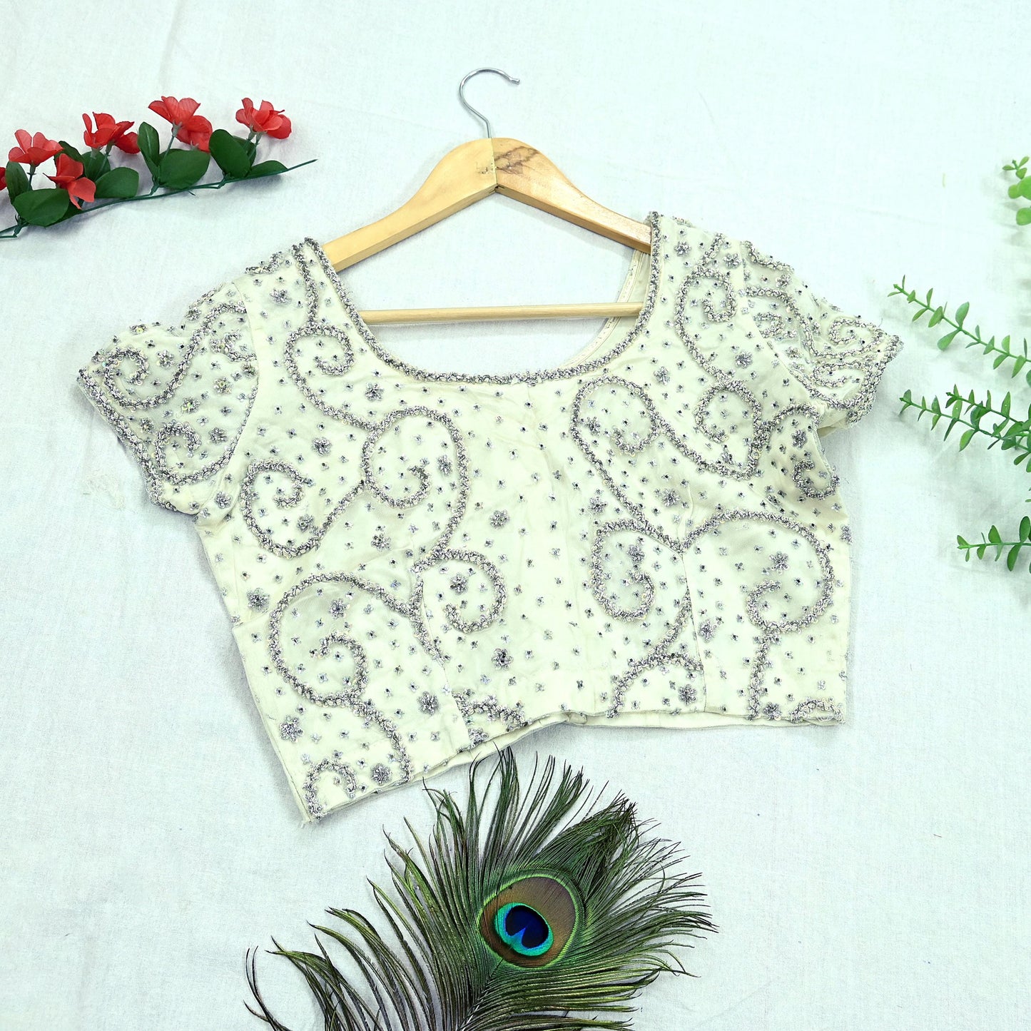 Indian Pre-owned Heavy White Hand Embroidered Blouse/Top/Crop M Size Party wear Bollywood