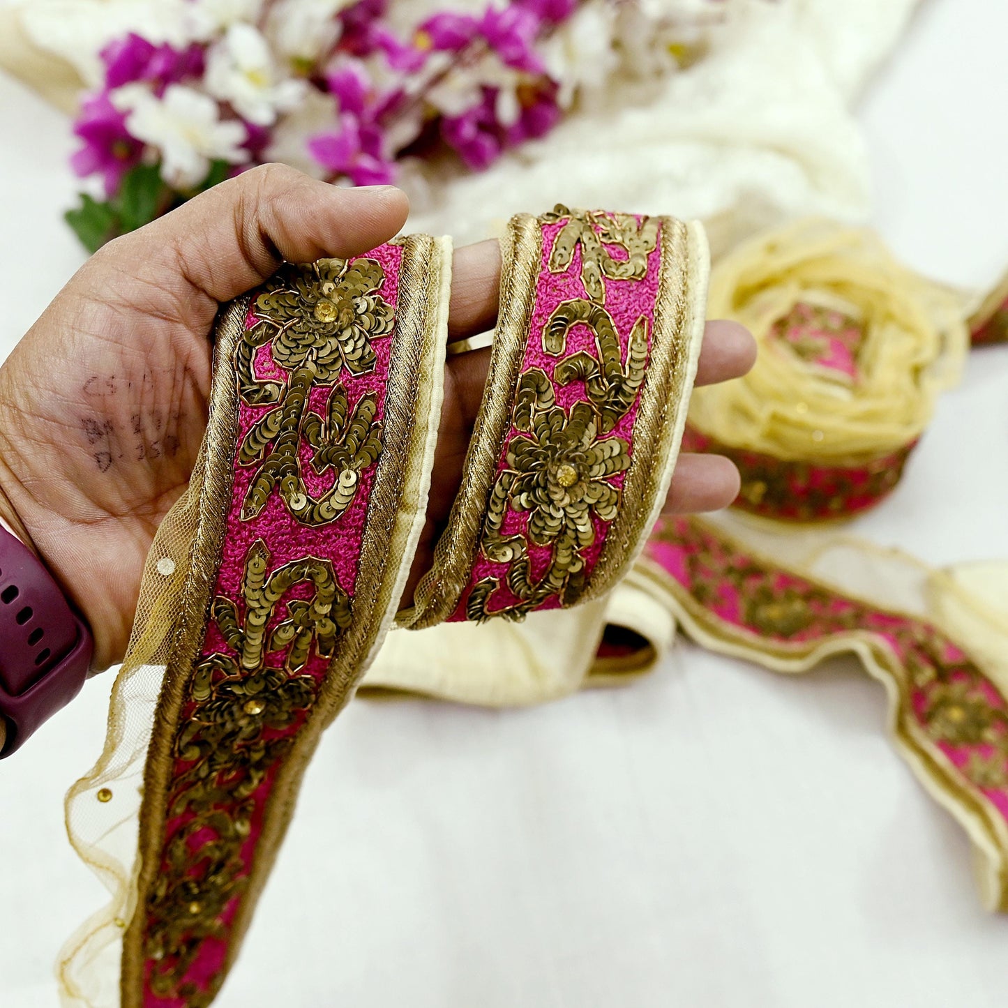 Indian Vintage Beige Sari Border Hand Embroidered 1yd Craft Trim Lace Sewing Net/Mess Ribbon Recycled Sari Border Zardozi/ Dabka Zari