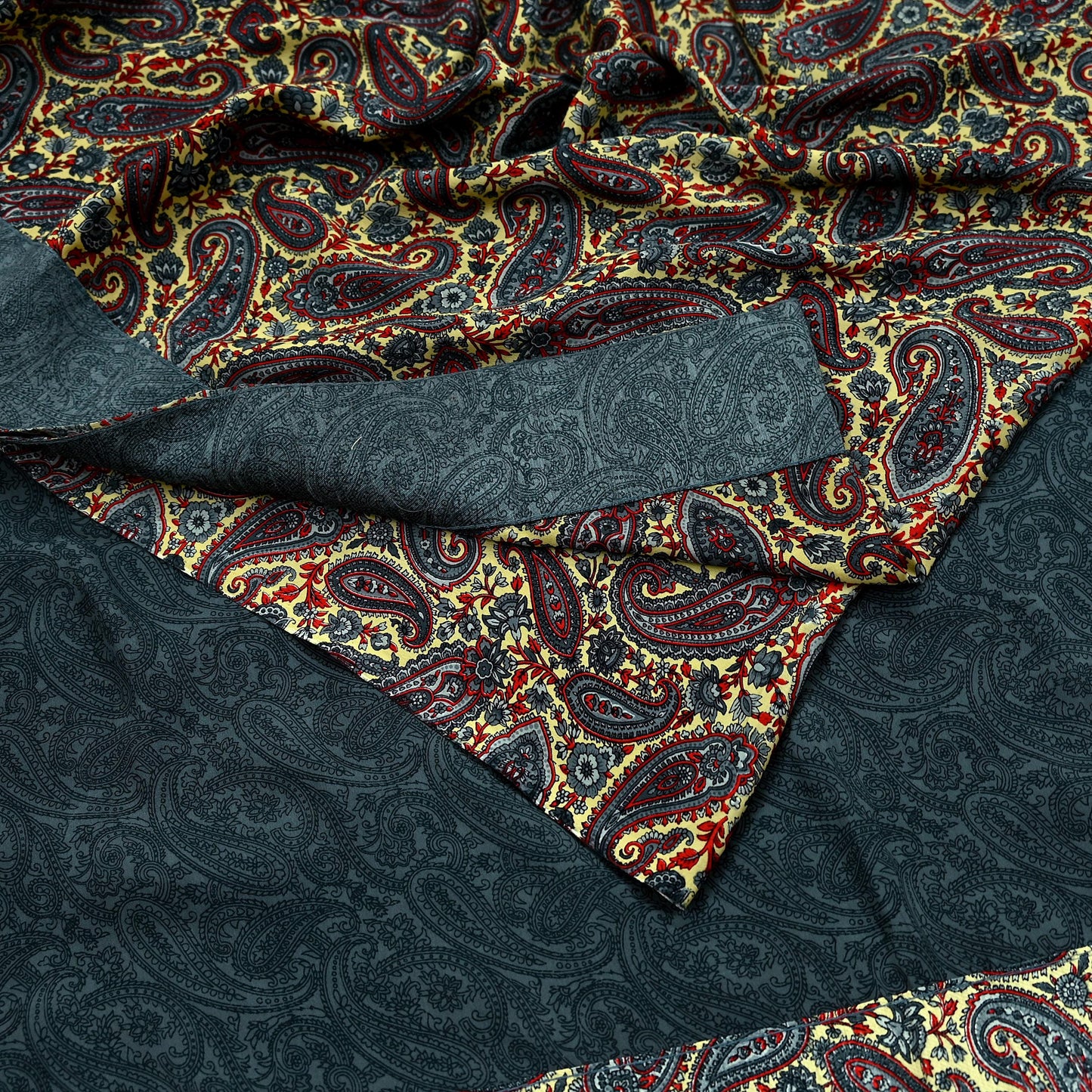 Indian Vintage Beige & Gray Sarees Moss Crepe Printed Sari 6yd Sewing Floral Soft Craft Fabric DressMaking For Crafting Quilting Upcycle