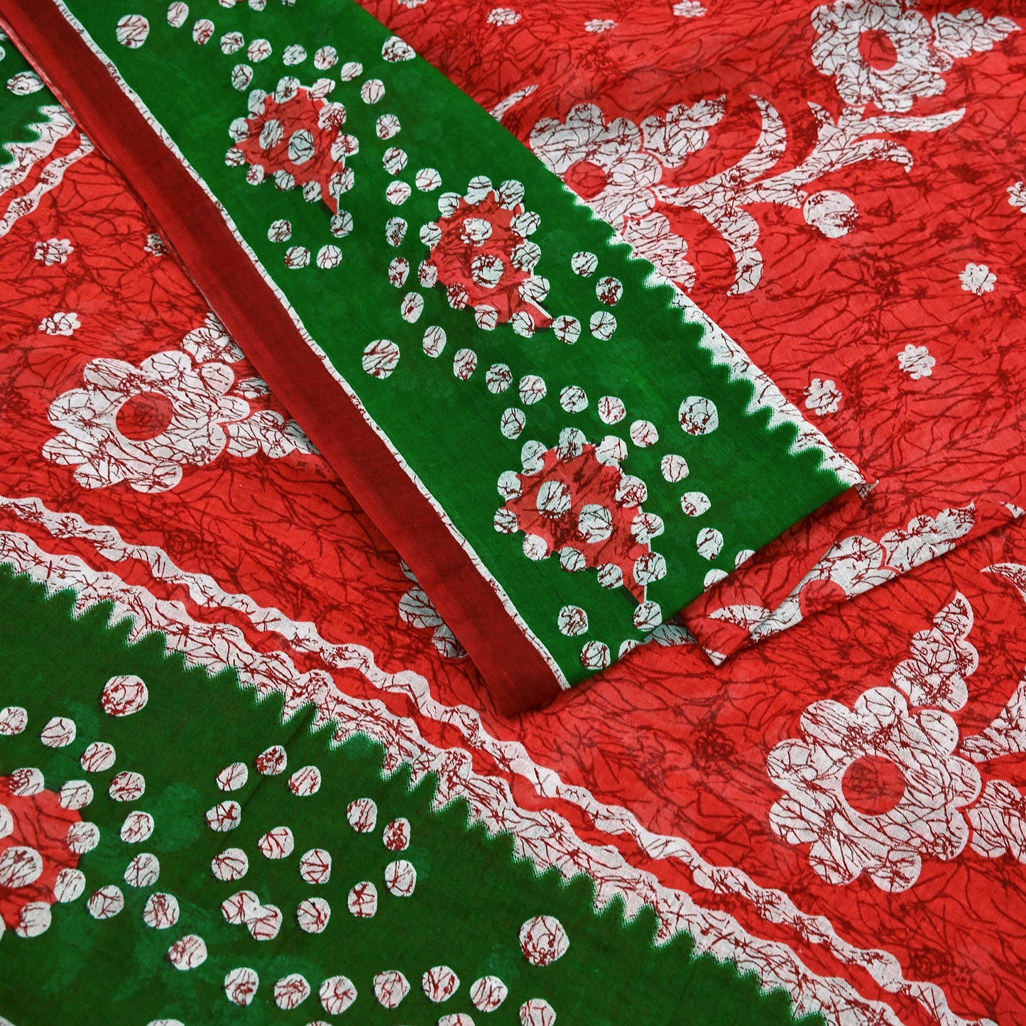 Indian Vintage Sari Red & Green Batik Printed Saree 100% Pure Cotton 5Yd Craft Fabric Soft Sewing Sarong Wrap Boho Quilting Dress Making