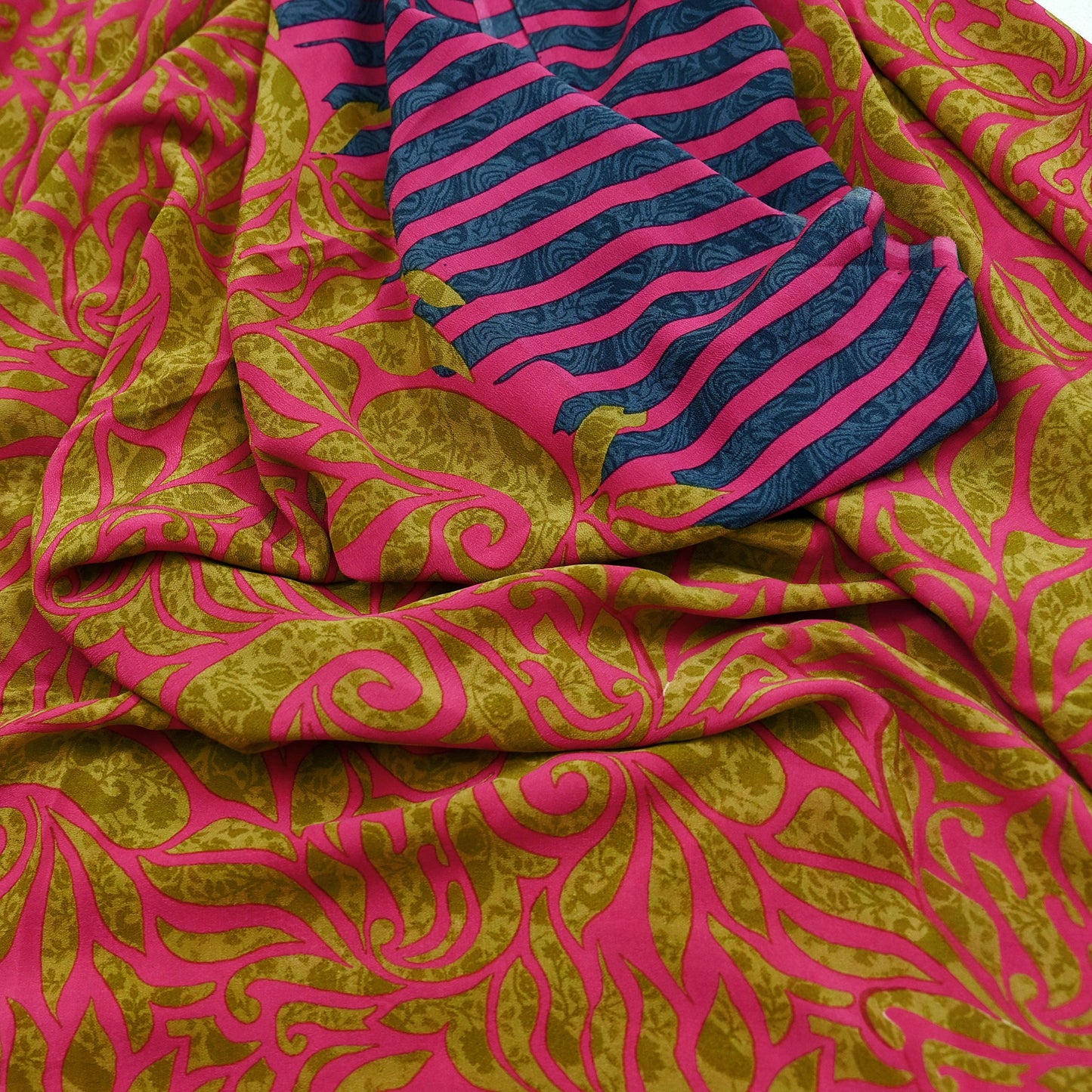Indian Vintage Sari Green & Pink Pure Crepe Silk Printed Saree 5yd Sewing Floral Soft Craft Fabric Wrap Dress making Crafting Quilting