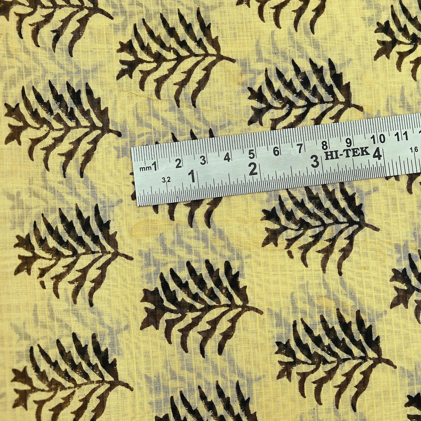 Indian Vintage Sari Beige Pure chanderi Silk Block Printed Sarees 5Yd Craft Zigzag Zari Border Ethnic Dress Making Crafting Quilting