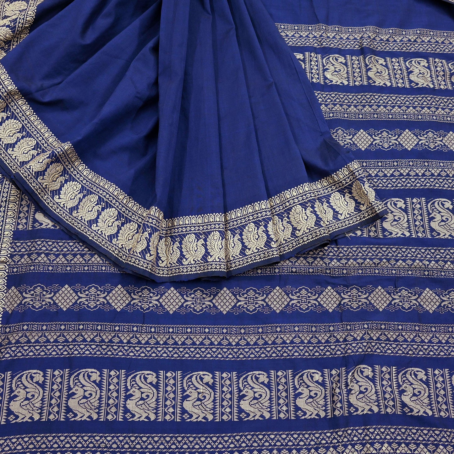 Indian Vintage Sari Blue Pure Cotton Hand Woven Baluchari Saree Craft Fabric 5yd Ethnic Humans Fringes Crafting Upcycle Quilting