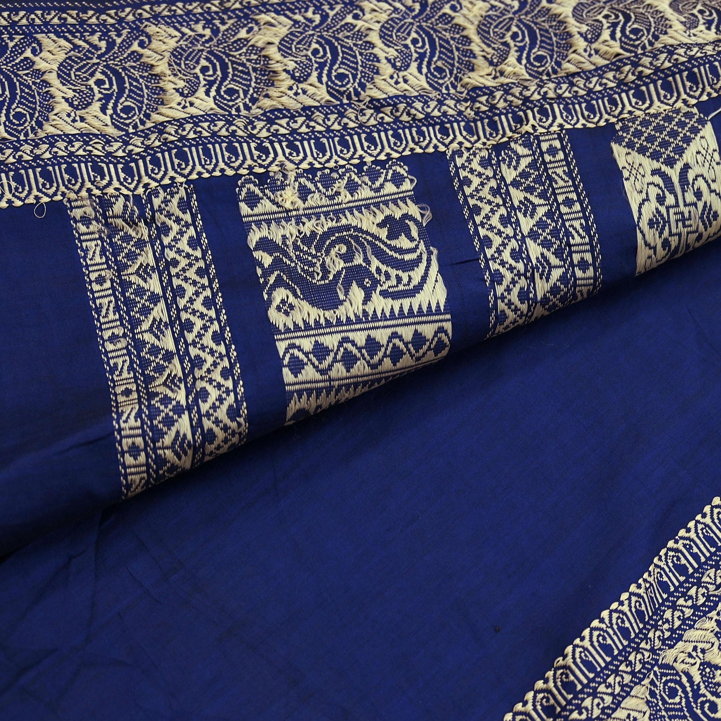 Indian Vintage Sari Blue Pure Cotton Hand Woven Baluchari Saree Craft Fabric 5yd Ethnic Humans Fringes Crafting Upcycle Quilting
