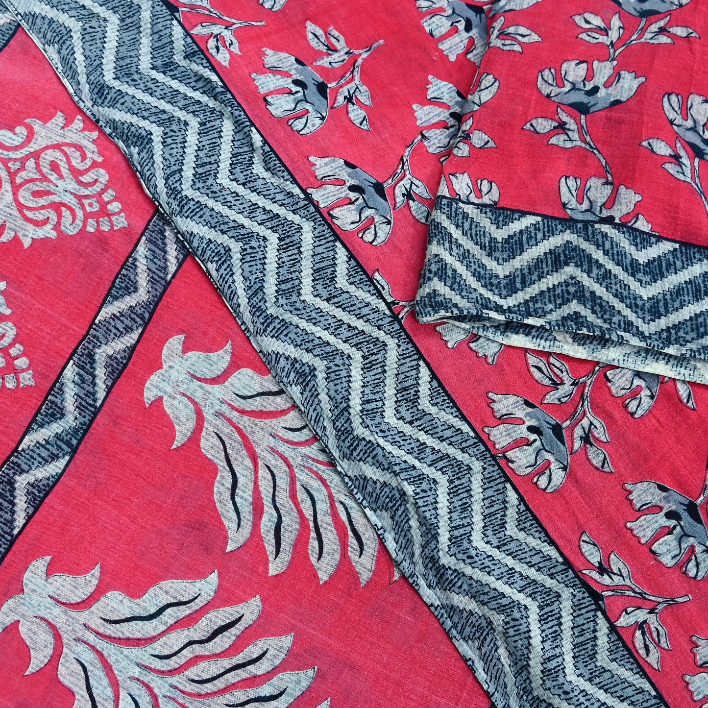 Indian Vintage Sari Pink & Gray Printed 100% Pure Cotton Saree Craft Fabric 5Yd Soft Sewing Sarong Wrap Boho Dress Making Crafting Quilting