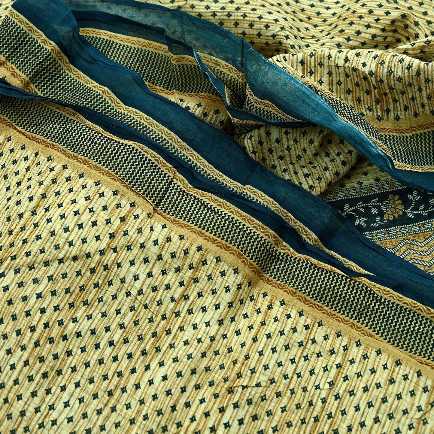 Indian Vintage Sari Beige & Green Pure Cotton Printed Sarees Craft Fabric Soft 5Yd Sarong Wrap Boho Fabric Kimono Quilting Crafting Upcycle