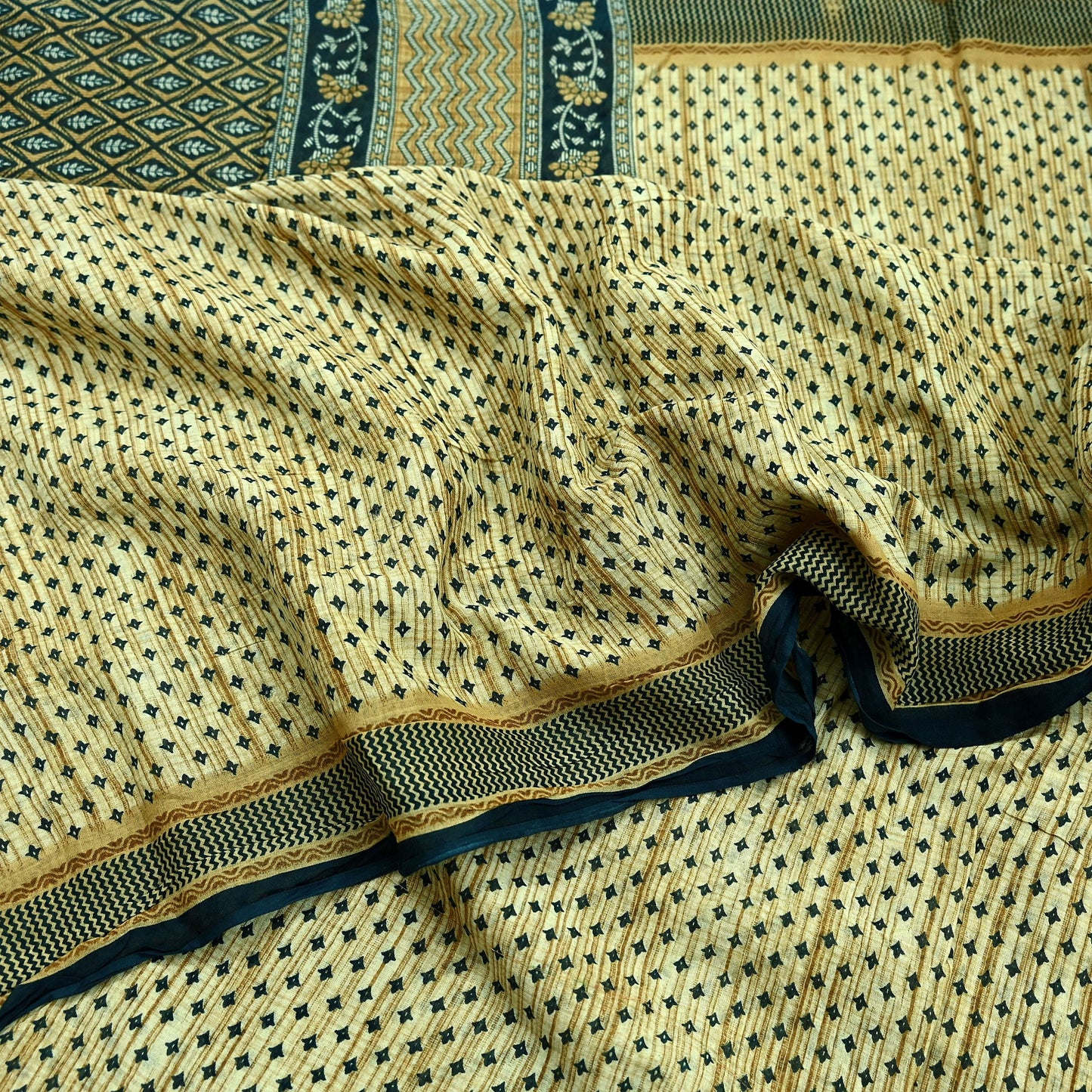 Indian Vintage Sari Beige & Green Pure Cotton Printed Sarees Craft Fabric Soft 5Yd Sarong Wrap Boho Fabric Kimono Quilting Crafting Upcycle