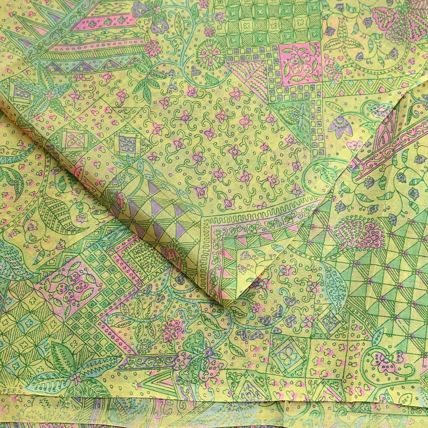 Indian Vintage Sari Yellow Pure Silk Printed Sarees 6yd Sewing Craft Fabric Dress Making Soft Quilting Crafting Upcycle Dress Designing