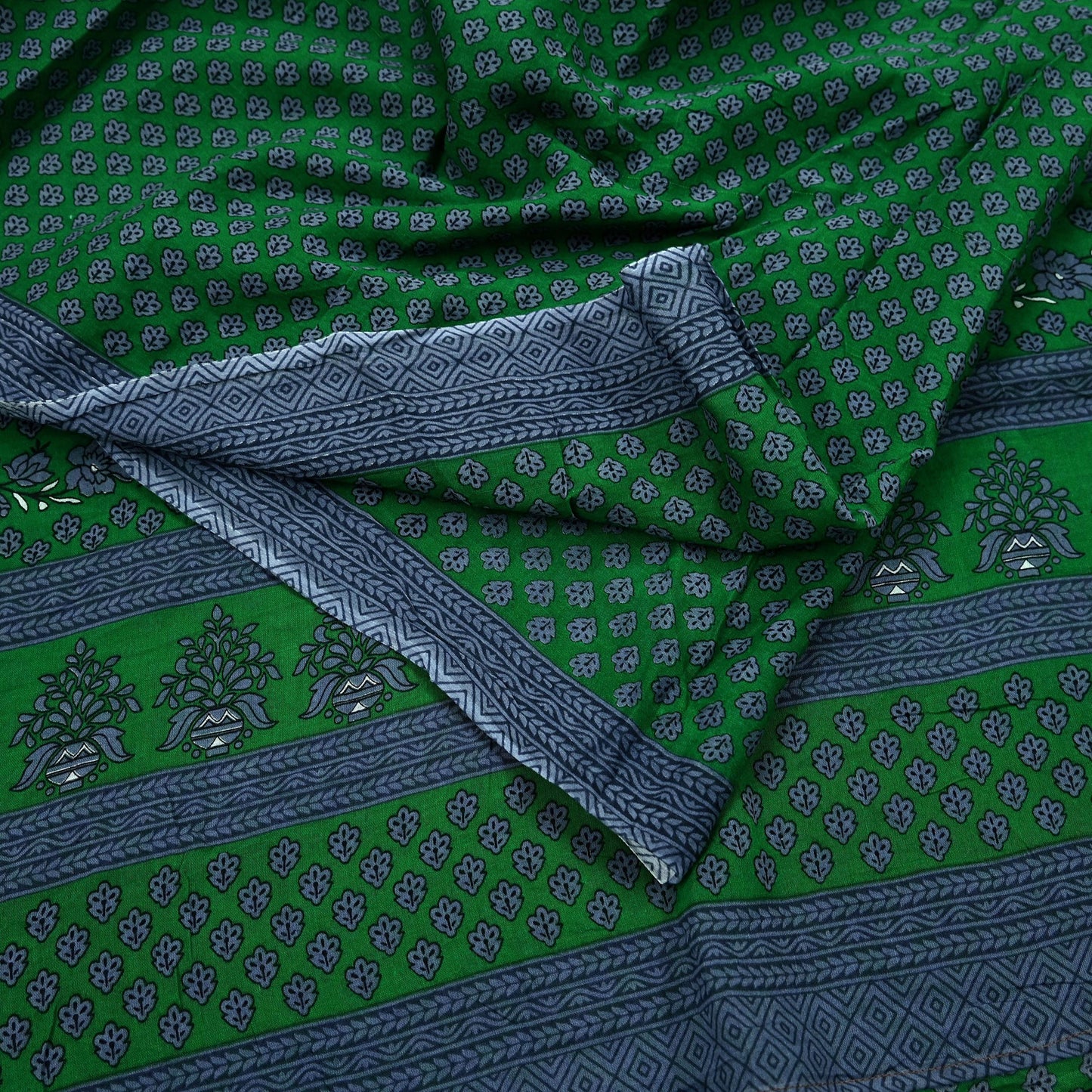 Indian Vintage Green & Gray Saree Printed Pure Cotton Sari Craft Fabric 5Yd Sewing Soft Sarong Wrap Boho Floral Quilting Crafting