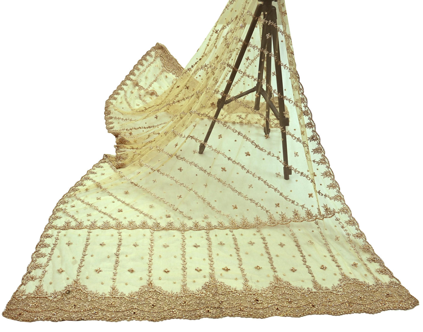 Indian Vintage Heavy Bridal Beige Dupatta Net Mesh Long Stole Hand Embroidered Scarves Zardozi Zari Glass Beaded Hijab Wedding veil