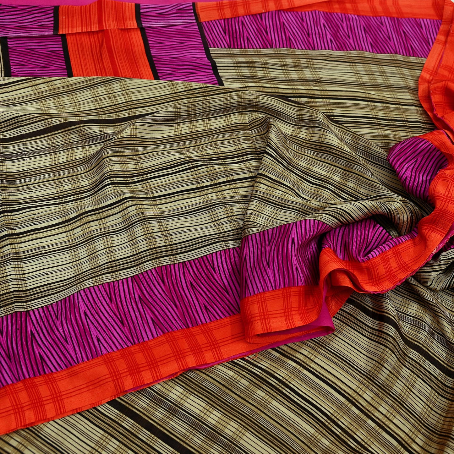 Indian Vintage Beige & Brown Saree Moss Crepe Printed Sari 5yd Sewing Stripes Soft Craft Fabric Dressmaking Quilting Crafting Upcycle