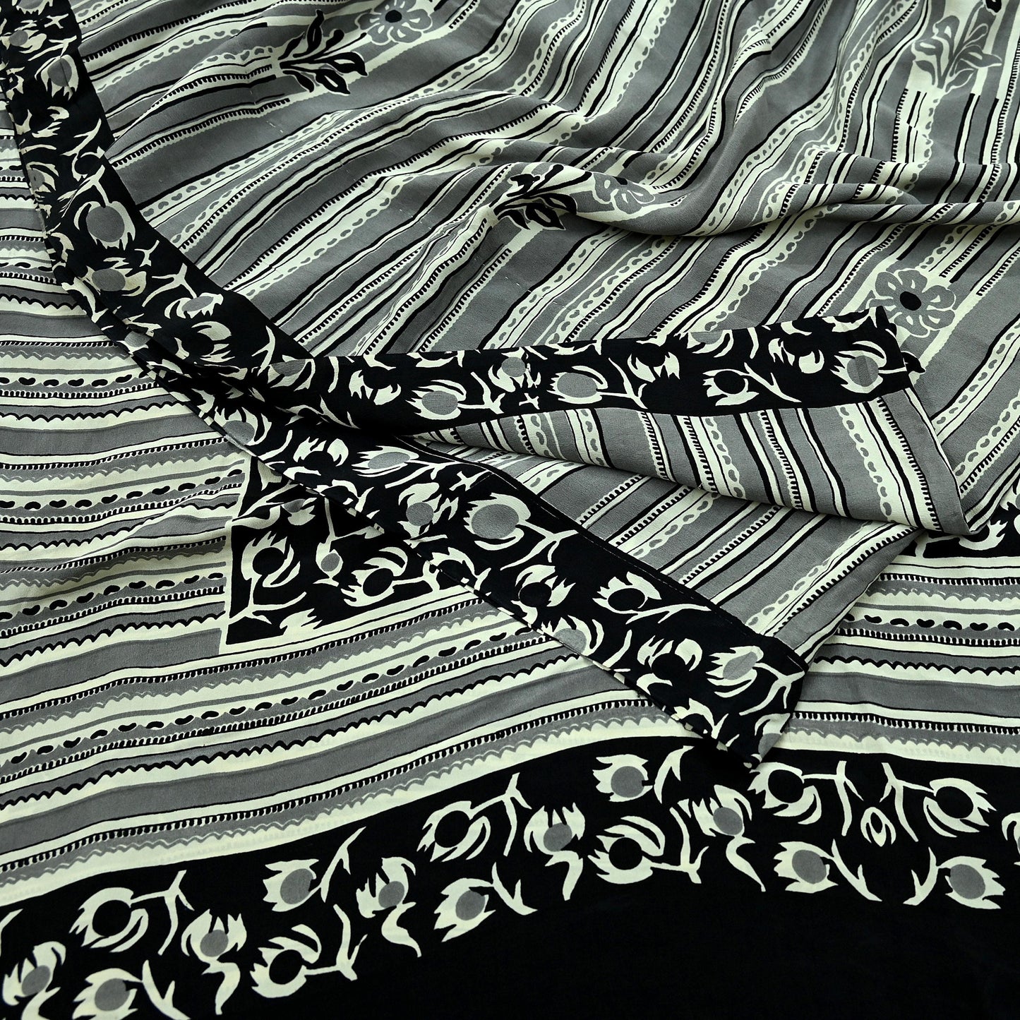 Indian Vintage Sari Ivory & Black Pure Crepe Silk Printed Saree 5yd Sewing Floral Soft Craft Fabric Wrap Dress Making Crafting Quilting