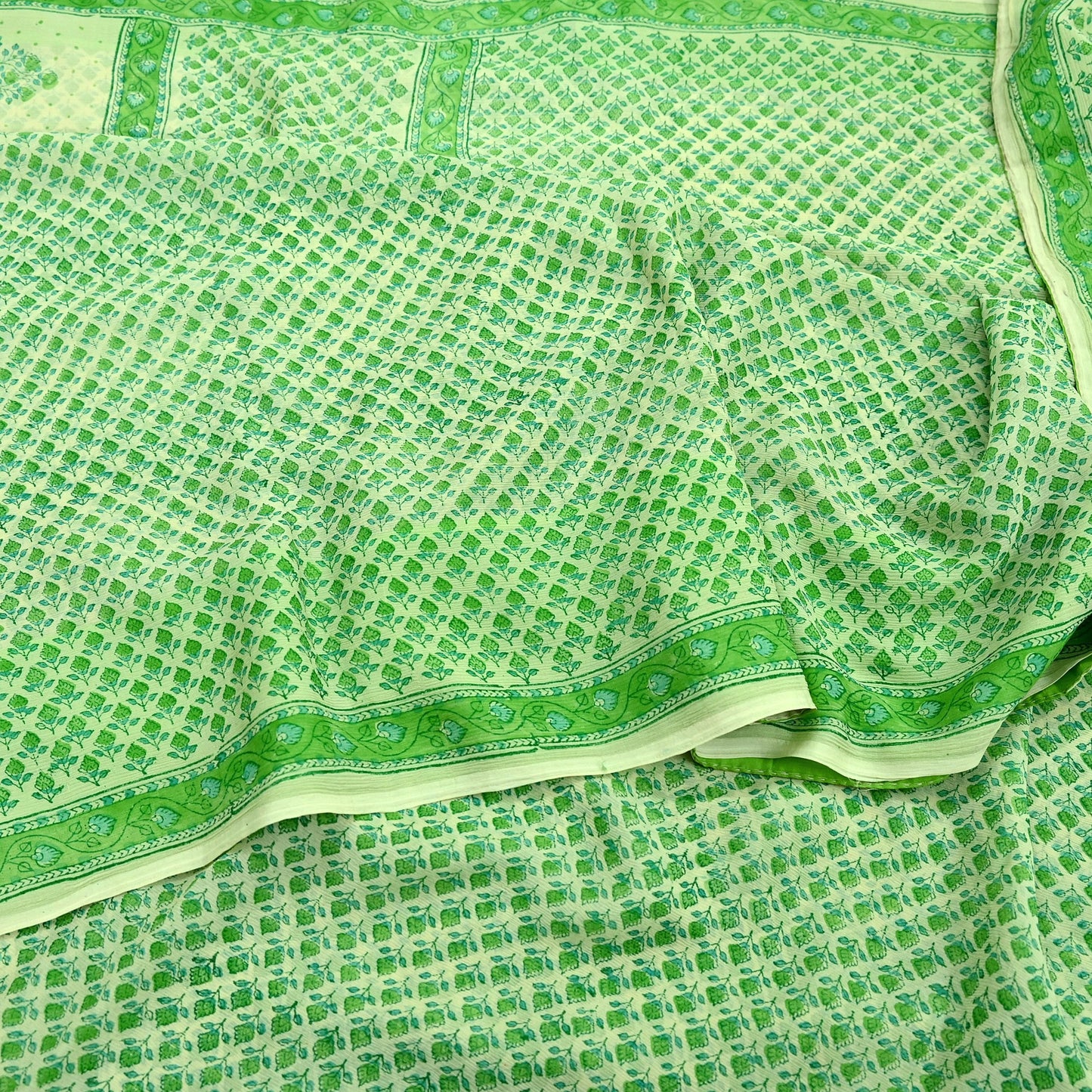 Indian Vintage Sari Green & Ivory Pure Chiffon Silk Printed Sarees 5Yd Craft Fabric Sewing Soft Light Sari Dress Making Upcycle Quilting
