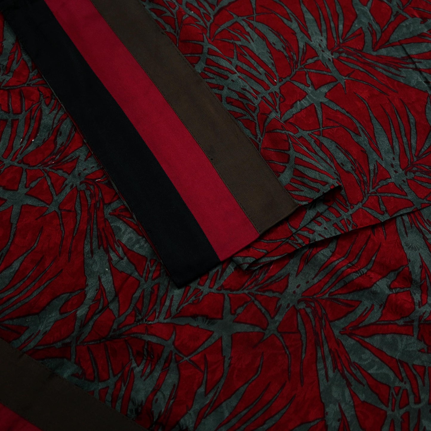 Indian Vintage Maroon & Gray Sarees Moss Crepe Printed Sari 5yd Sewing Floral Soft Craft Fabric DressMaking For Crafting Quilting Upcycle