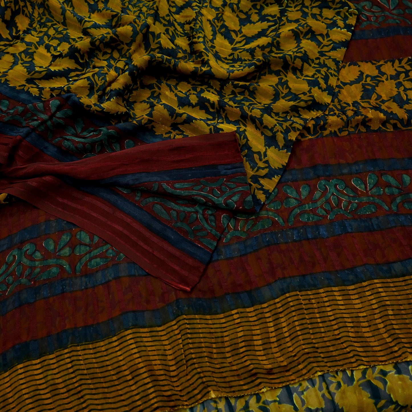 Indian Vintage Sari Green & Maroon Pure Georgette Silk Printed Sarees 5Yd Craft Fabric Sewing Soft Dress Making Floral Quilting Used Upcycle