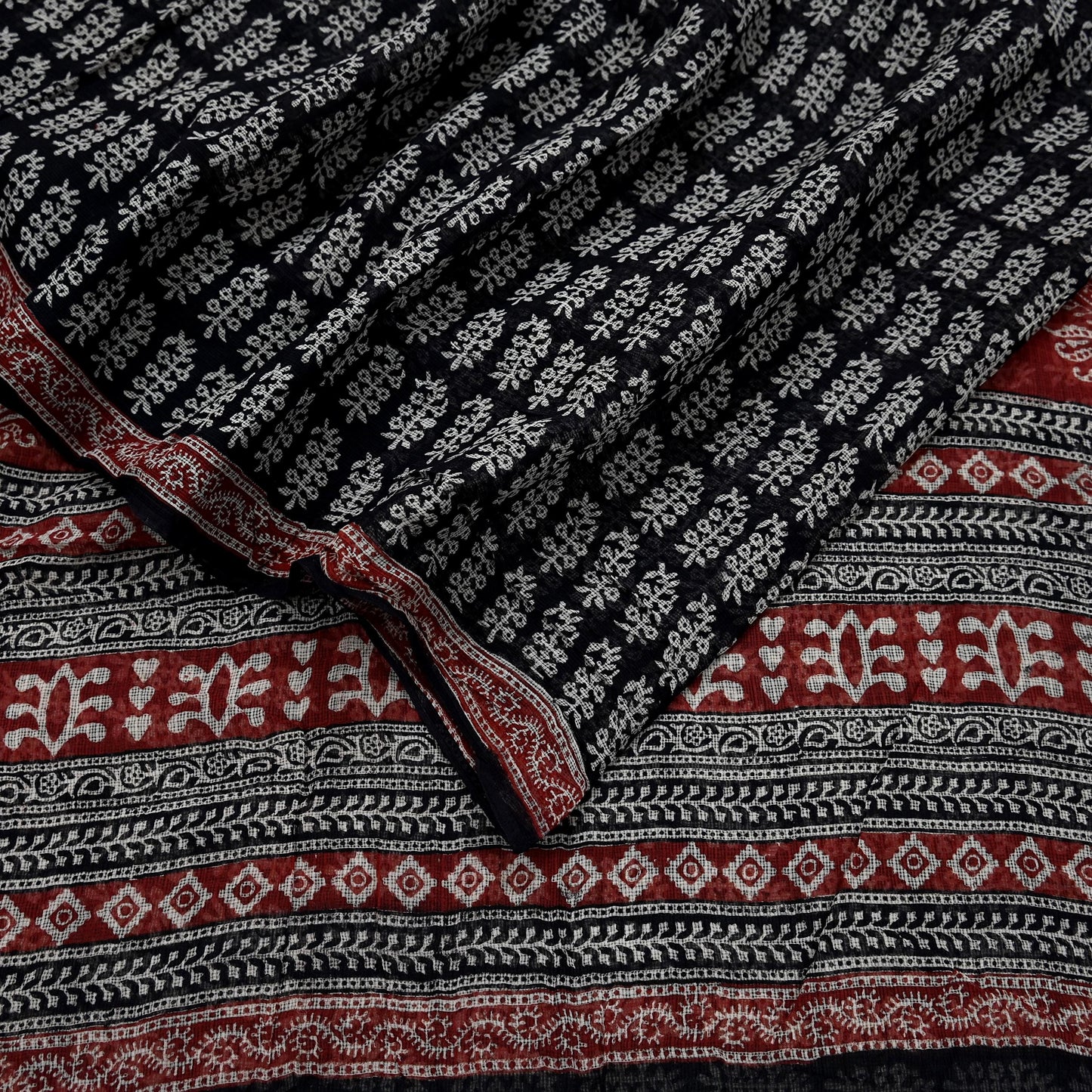 Indian Vintage Sari Maroon & Black Printed 100% Pure Cotton Saree Craft Soft Fabric 5Yd Sewing Sarong Wrap Floral Quilting Upcycle Crafting