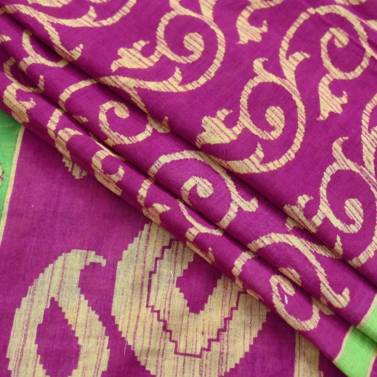 Indian Vintage Sari Beige & Purple Pure Cotton Printed Sarees Craft Fabric Soft 5Yd Sarong Wrap Boho Fabric Kimono Quilting Crafting Upcycle