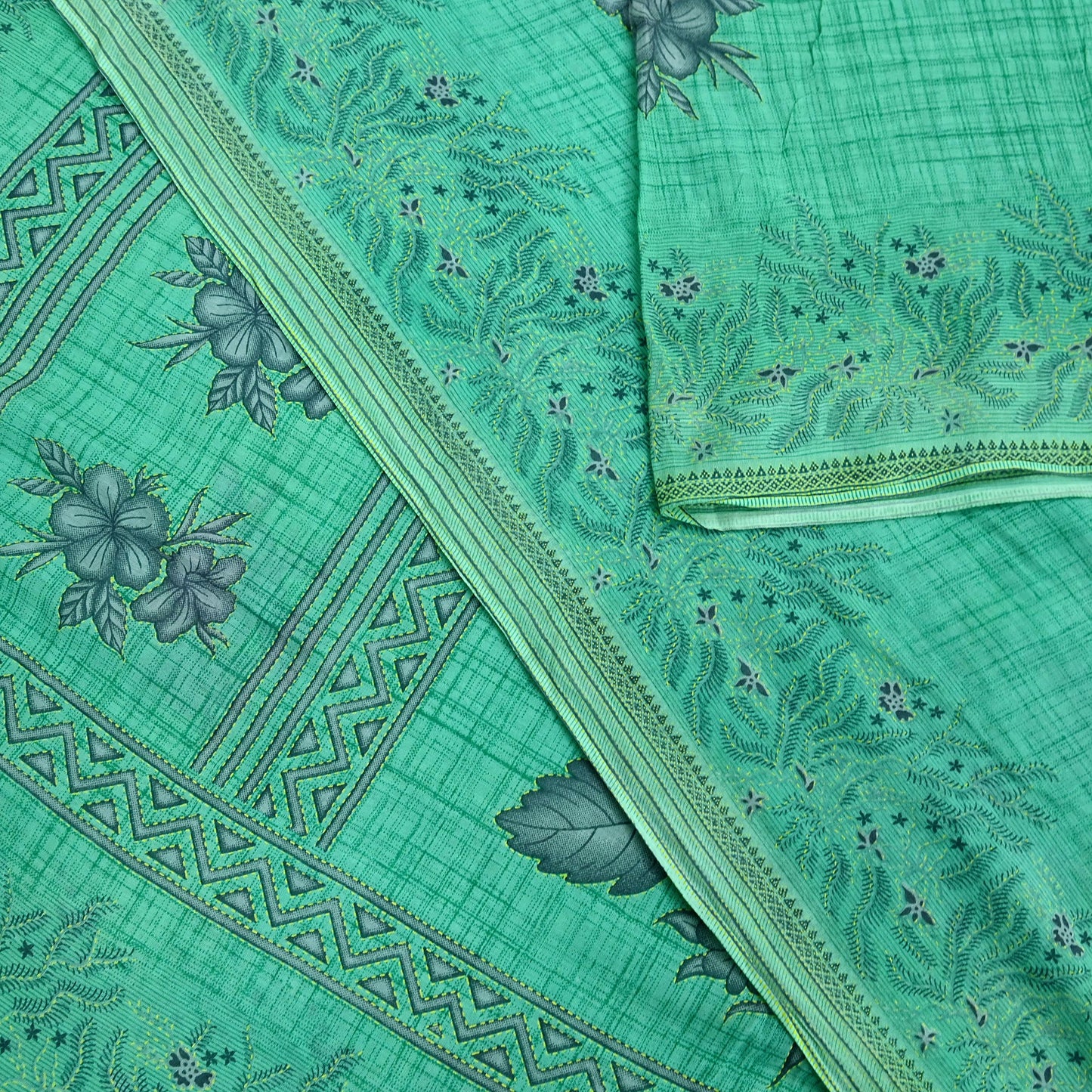 Indian Vintage Green Saree Printed Pure Cotton Sari Craft Fabric 5Yd Soft Sewing Sarong Wrap Boho Floral Upcycle Quilting For Crafting