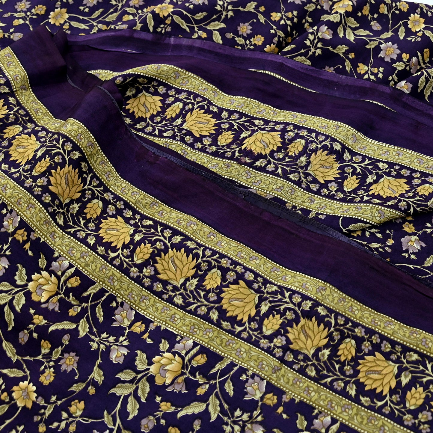 Indian Vintage Purple Saree Pure Crepe Silk Printed Sari Craft Fabric 5yd Sewing Floral Soft Wrap Dress making For Crafting Quilting
