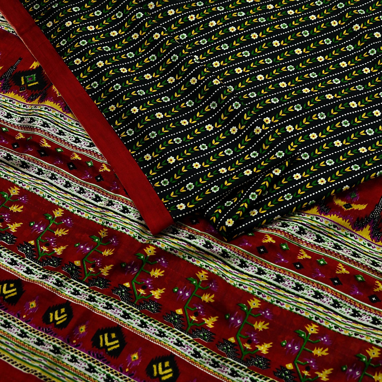 Indian Vintage Sari Black & Red Pure Silk Printed Sarees 5yd Sewing Craft Fabric Dress Making Soft For Crafting Quilting Upcycle