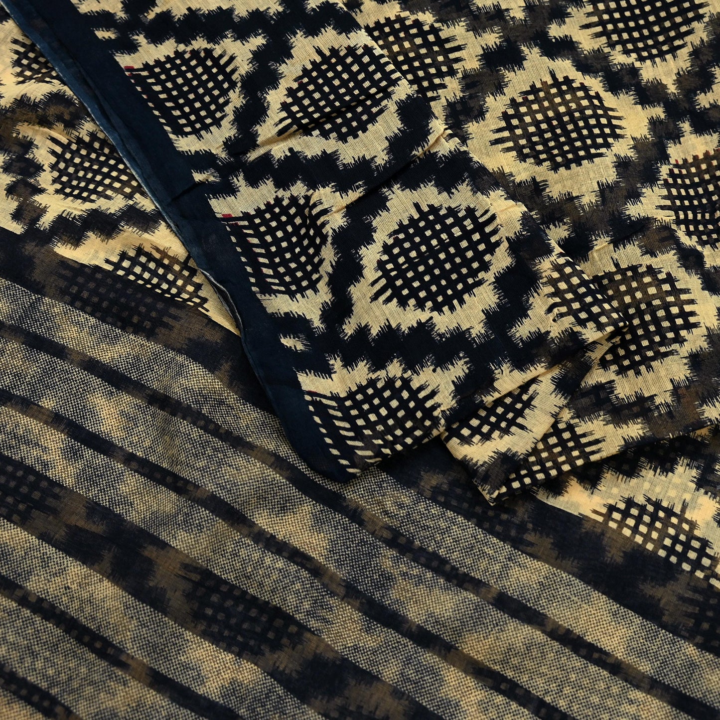 Indian Vintage Sari Beige & Black Printed Pure Cotton Sarees Fabric Floral 5Yd Sarong Wrap Boho Fabric Kimono Soft Dress making Crafting