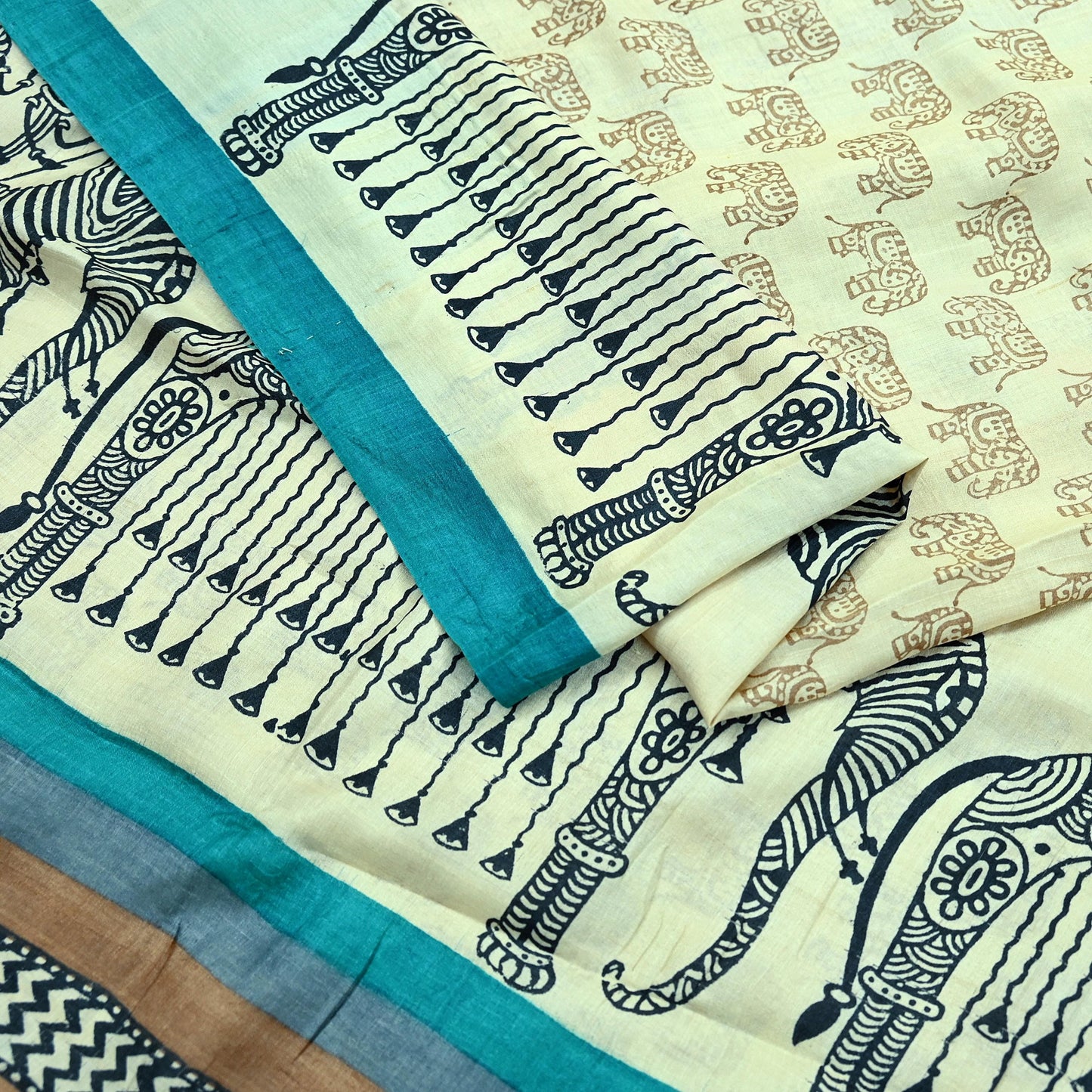 Indian Vintage Ivory Saree Pure Khadi Silk Handloom Printed Sari Fabric 6yd Ethnic Wear Sari Stripes Elephants Designs Dress making Crafting