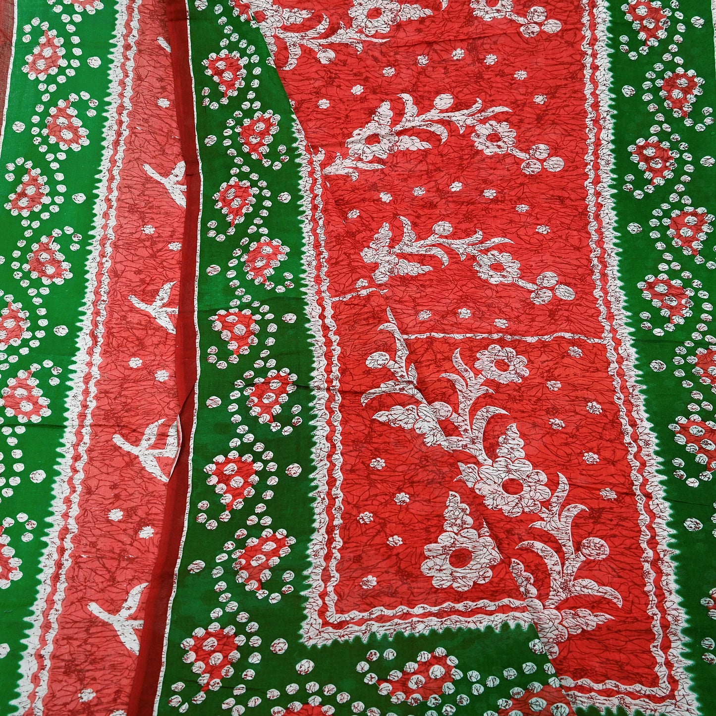Indian Vintage Sari Red & Green Batik Printed Saree 100% Pure Cotton 5Yd Craft Fabric Soft Sewing Sarong Wrap Boho Quilting Dress Making