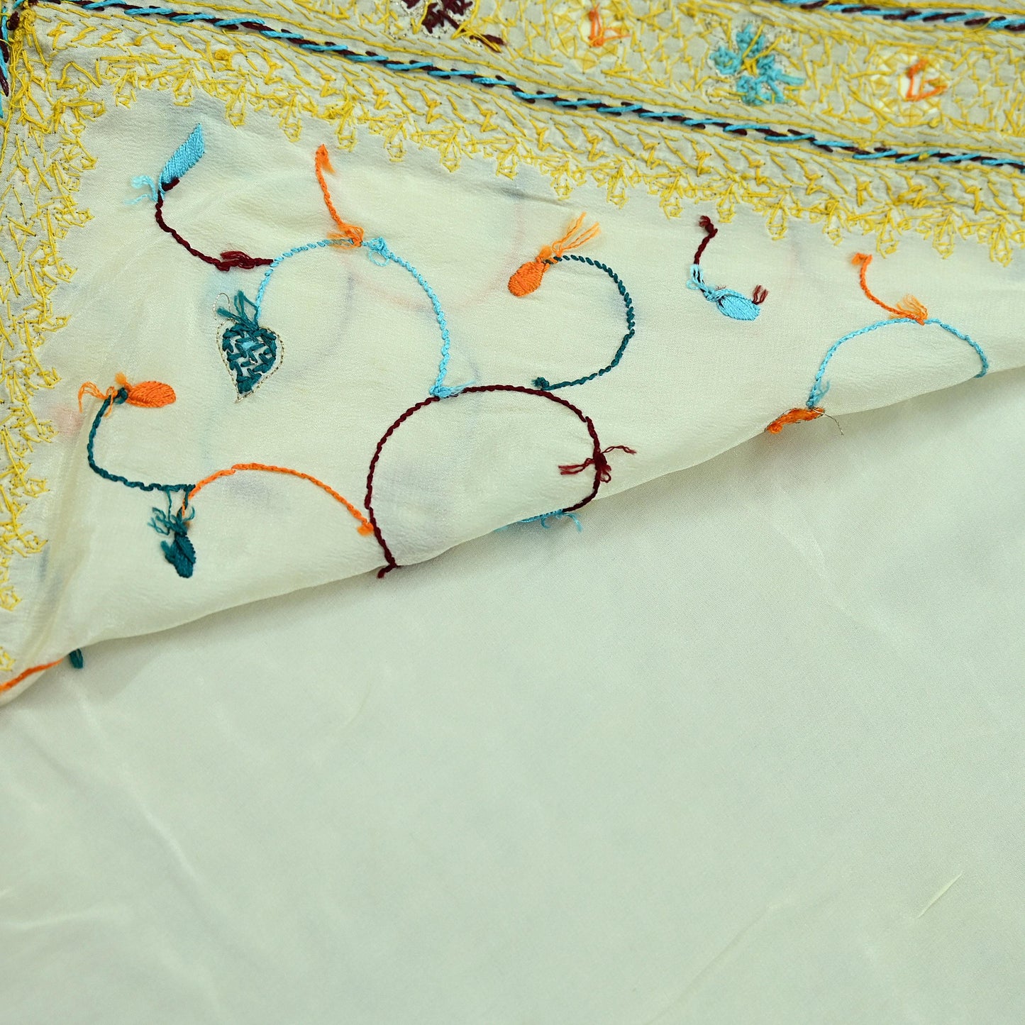Indian Vintage Heavy Sari Off-White Pure Crepe Silk Hand Embroidered Parsi Sarees Craft Fabric 5Yd Sewing Dress making Blouse Fabric