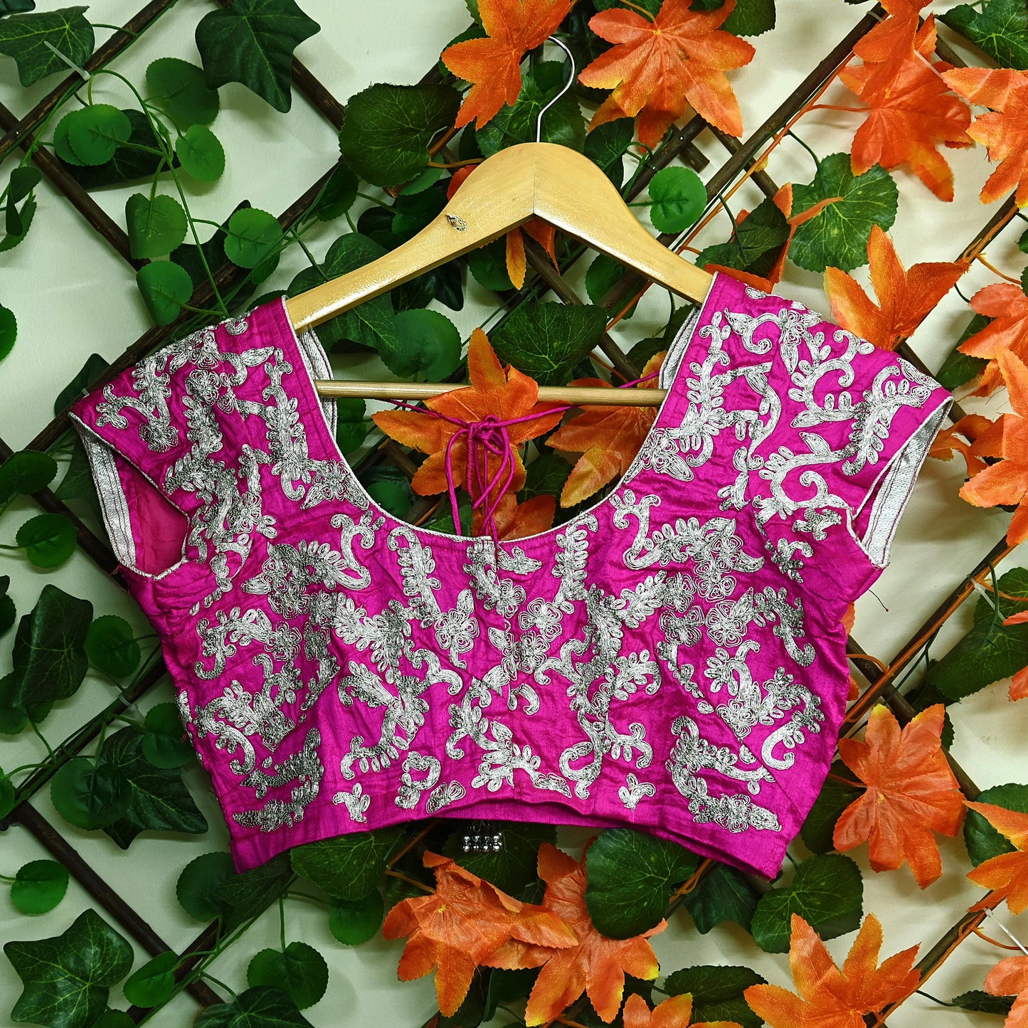 Indian Pre-owned Magenta Pure Chanderi Silk Hand Embroidered By Designer Anamika Khanna Blouse/Top/Crop M Size Party wear Bollywood