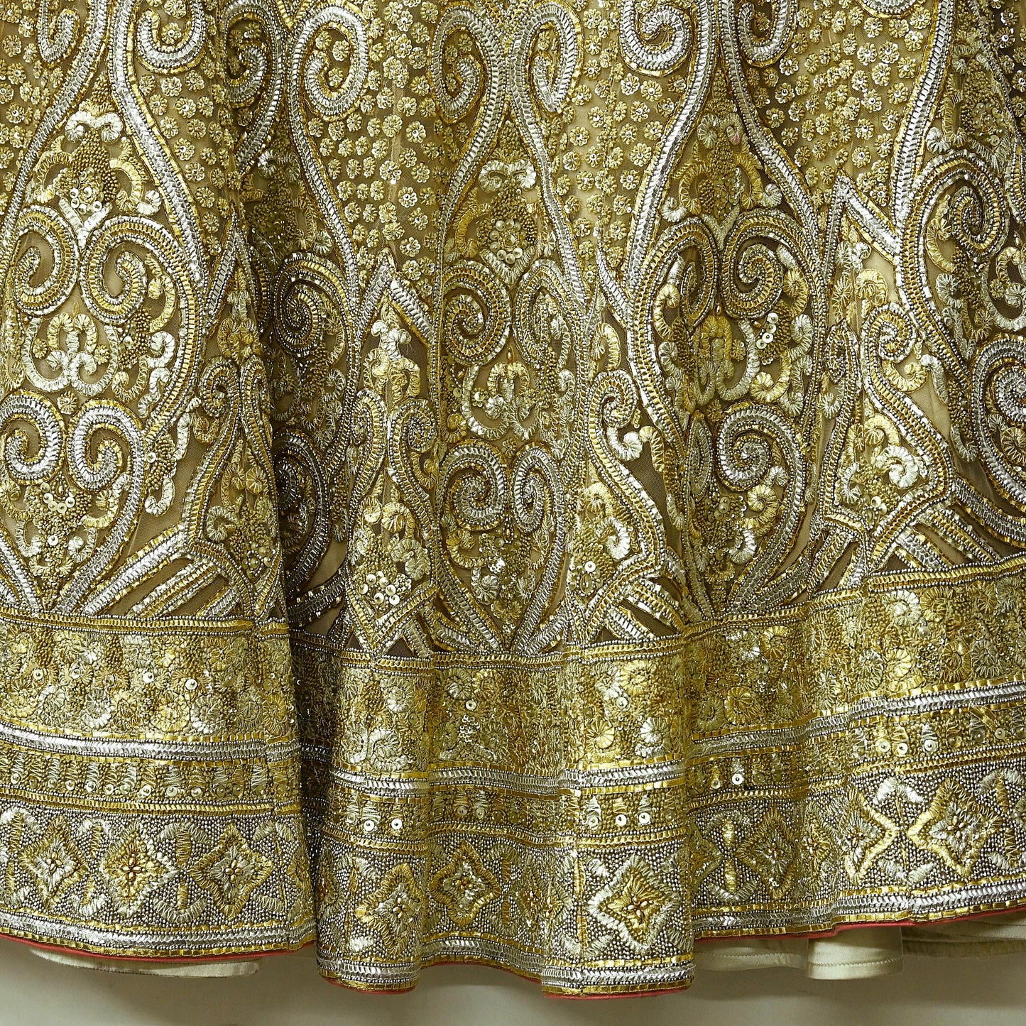 Indian Pre-owned Golden Heavy Wedding Net Hand Embroidered Lehenga/Skirt Designer By Abu Jani Bridal Wear Gota Patti