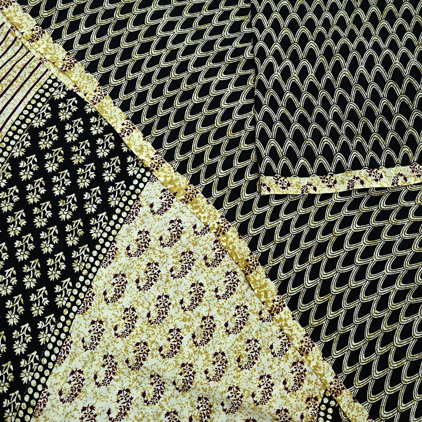 Indian Vintage Sari Ivory & Black Pure Crepe Silk Printed Saree 5yd Sewing Floral Soft Craft Fabric Wrap Dress Making Crafting Quilting