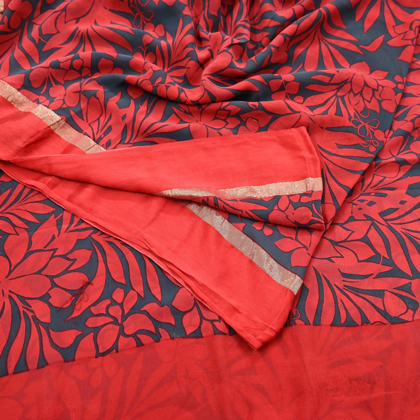 Women Vintage Sari Red & Gray Pure Georgette Silk Printed Saree Craft Fabric Sewing 5Yd Soft Light Dress Making Floral Crafting Quilting