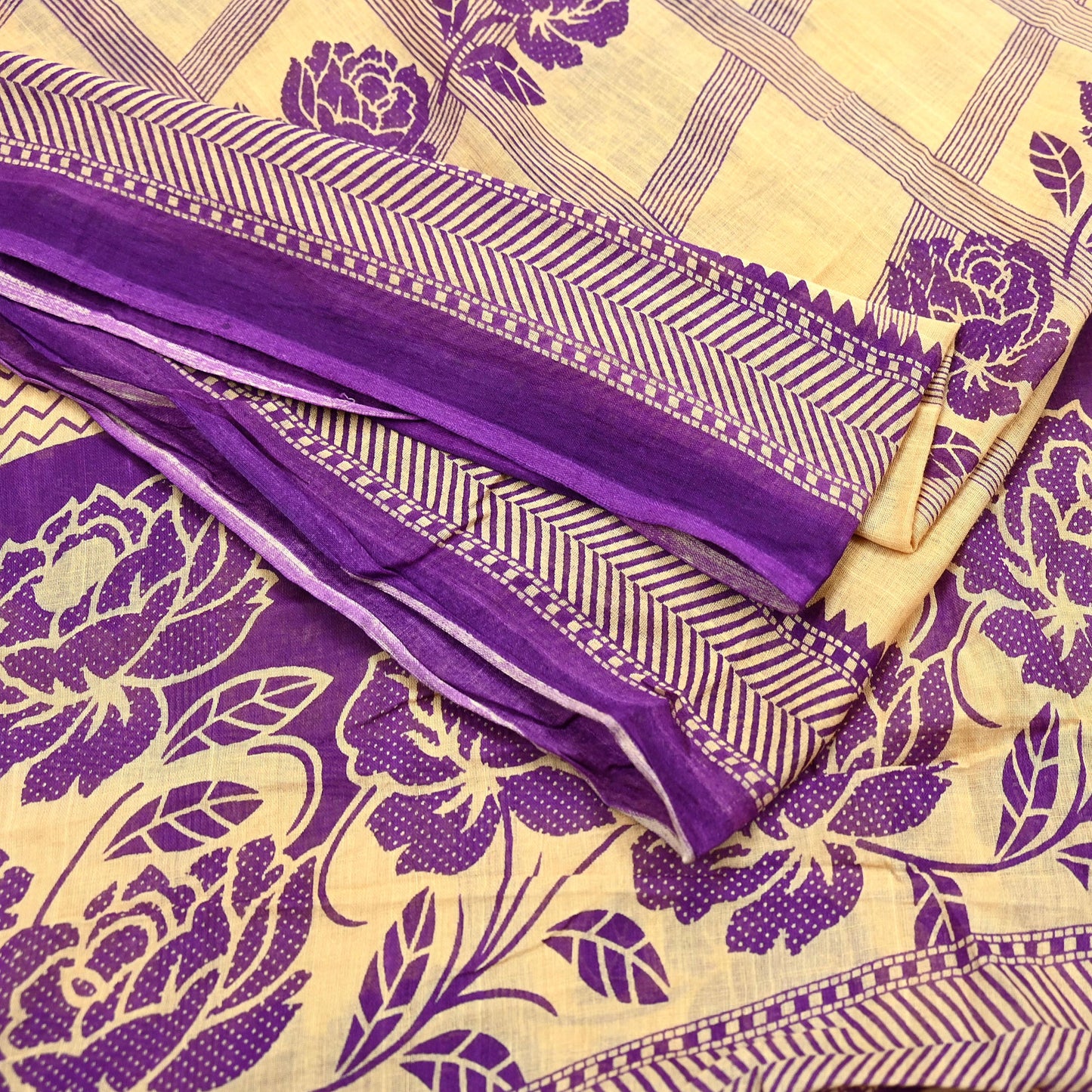 Indian Vintage Sari Beige & Purple Pure Cotton Printed Sarees Craft Fabric Soft 5Yd Sarong Wrap Boho Fabric Kimono Quilting Crafting Upcycle