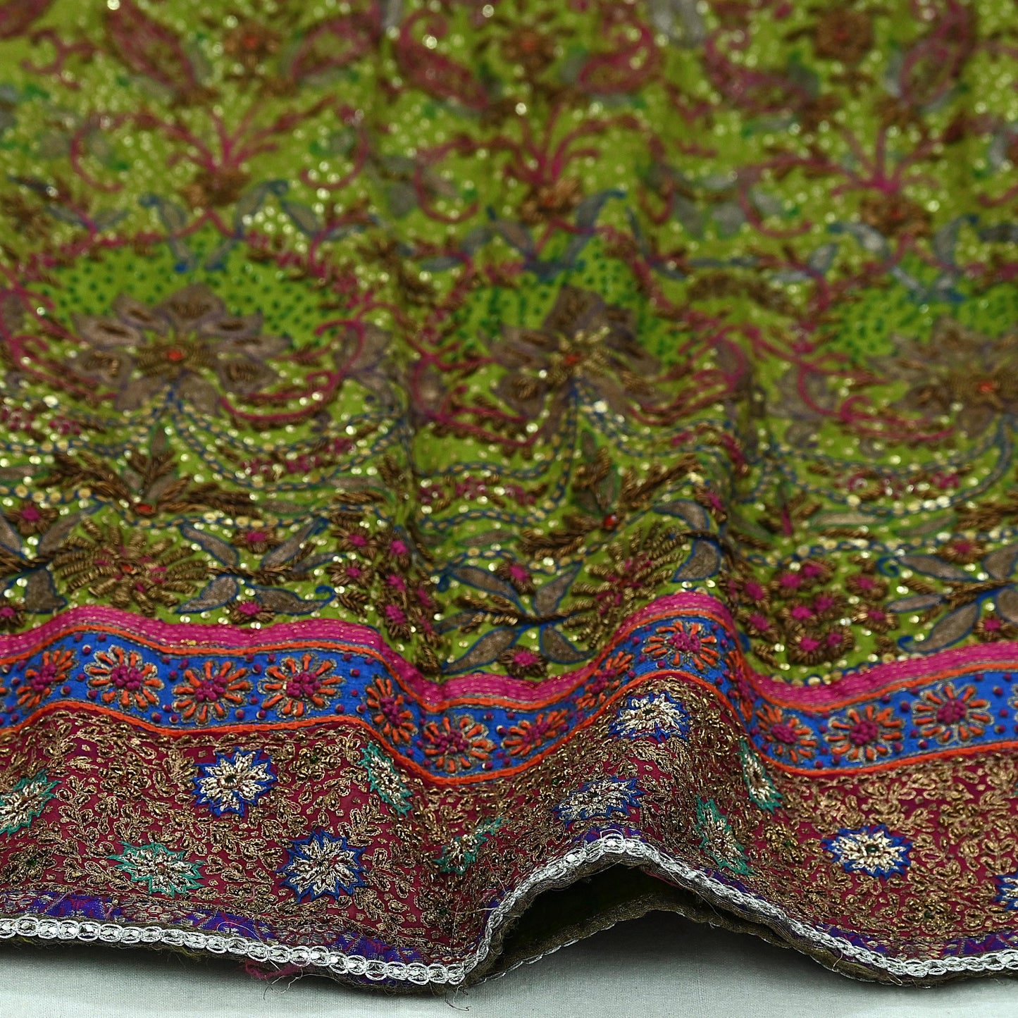 Indian Pre-owned Green Pure Silk Hand Embroidered Ritu Kumar Designer Lehenga/Skirt Ethnic Bollywood Party Wear