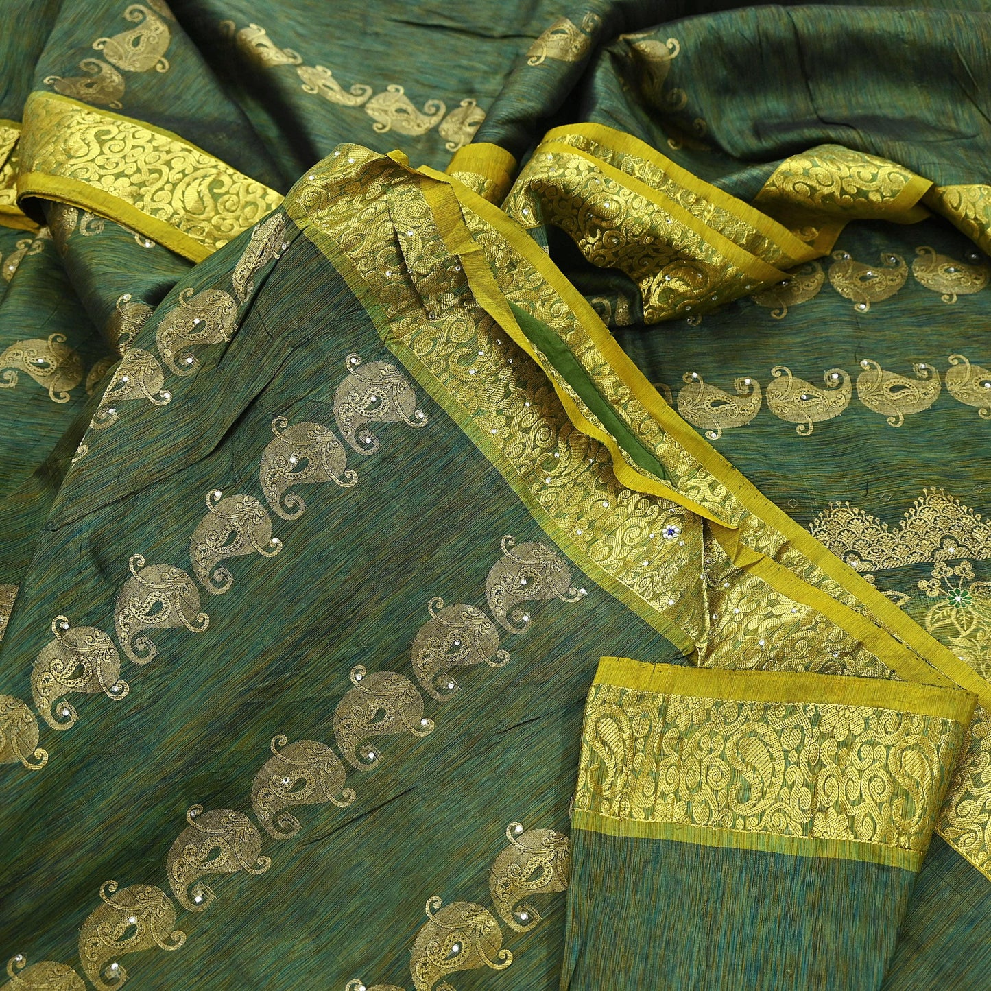 Indian Vintage Heavy Green Kanjivaram Saree 100% Pure Silk Sari Zari Border 5Yd Craft Fabric Floral Crafting Dress making Bollywood saree