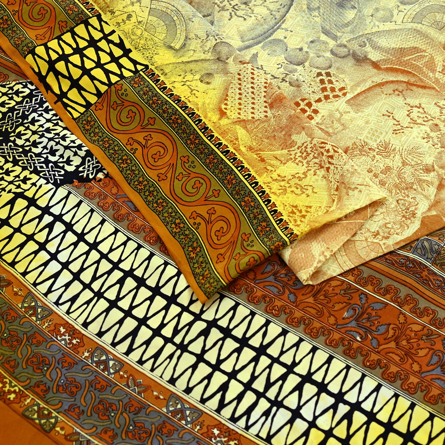 Indian Vintage Sari Ivory & Mustard Pure Crepe Silk Printed Sarees 6yd Sewing Soft Craft Fabric Wrap Dress Making Crafting Quilting Upcycle