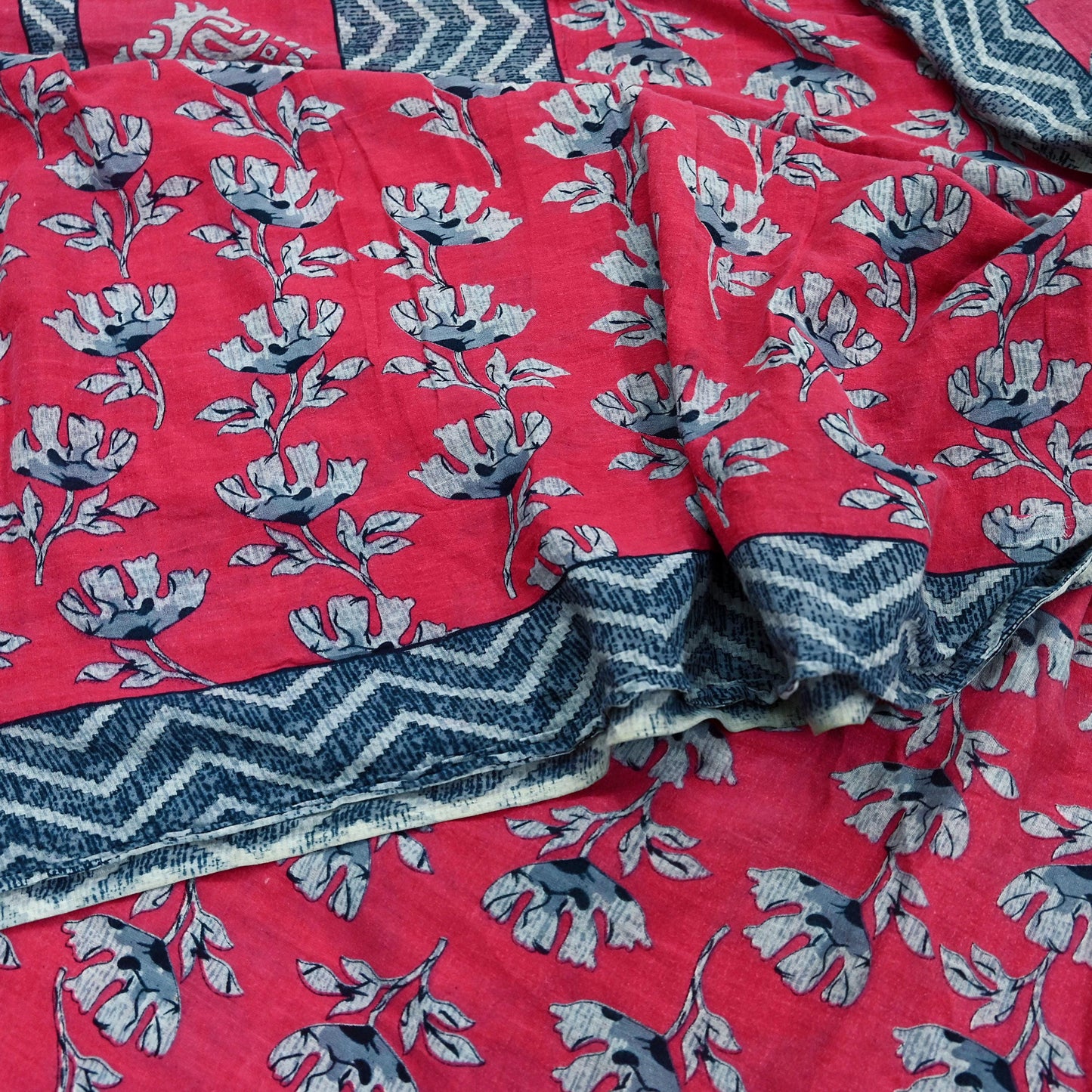 Indian Vintage Sari Pink & Gray Printed 100% Pure Cotton Saree Craft Fabric 5Yd Soft Sewing Sarong Wrap Boho Dress Making Crafting Quilting