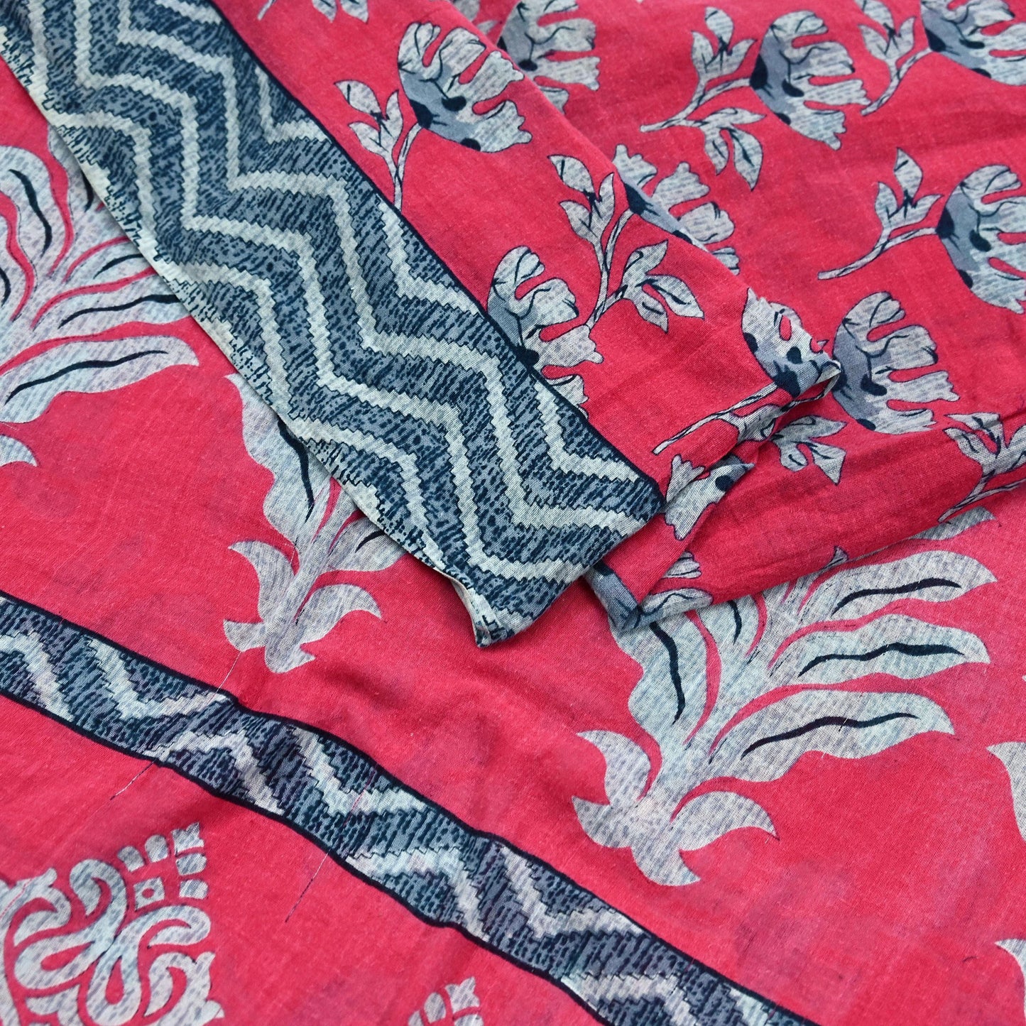 Indian Vintage Sari Pink & Gray Printed 100% Pure Cotton Saree Craft Fabric 5Yd Soft Sewing Sarong Wrap Boho Dress Making Crafting Quilting