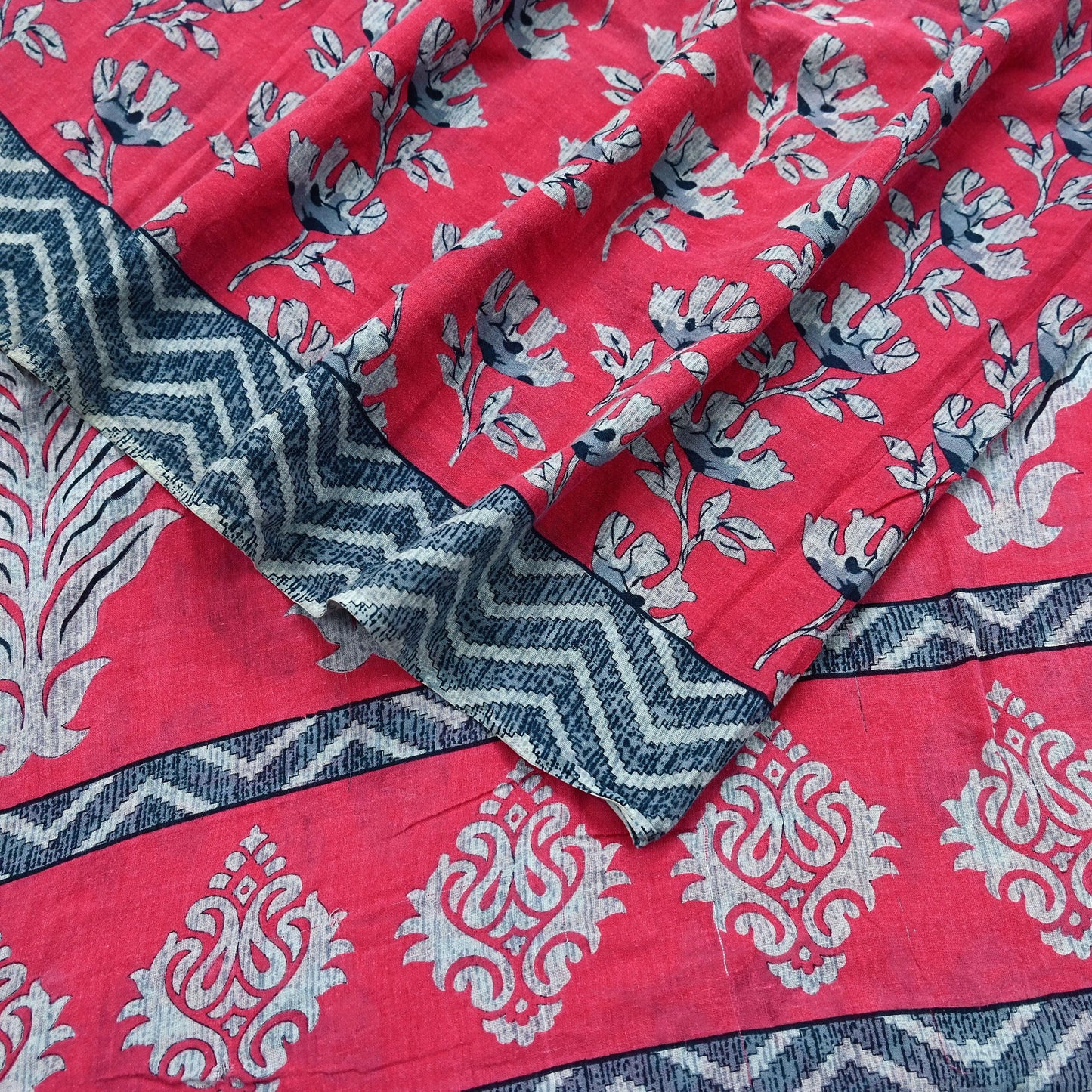 Indian Vintage Sari Pink & Gray Printed 100% Pure Cotton Saree Craft Fabric 5Yd Soft Sewing Sarong Wrap Boho Dress Making Crafting Quilting