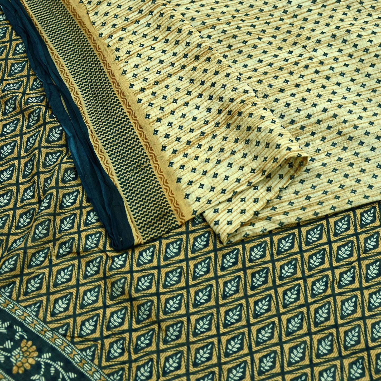 Indian Vintage Sari Beige & Green Pure Cotton Printed Sarees Craft Fabric Soft 5Yd Sarong Wrap Boho Fabric Kimono Quilting Crafting Upcycle