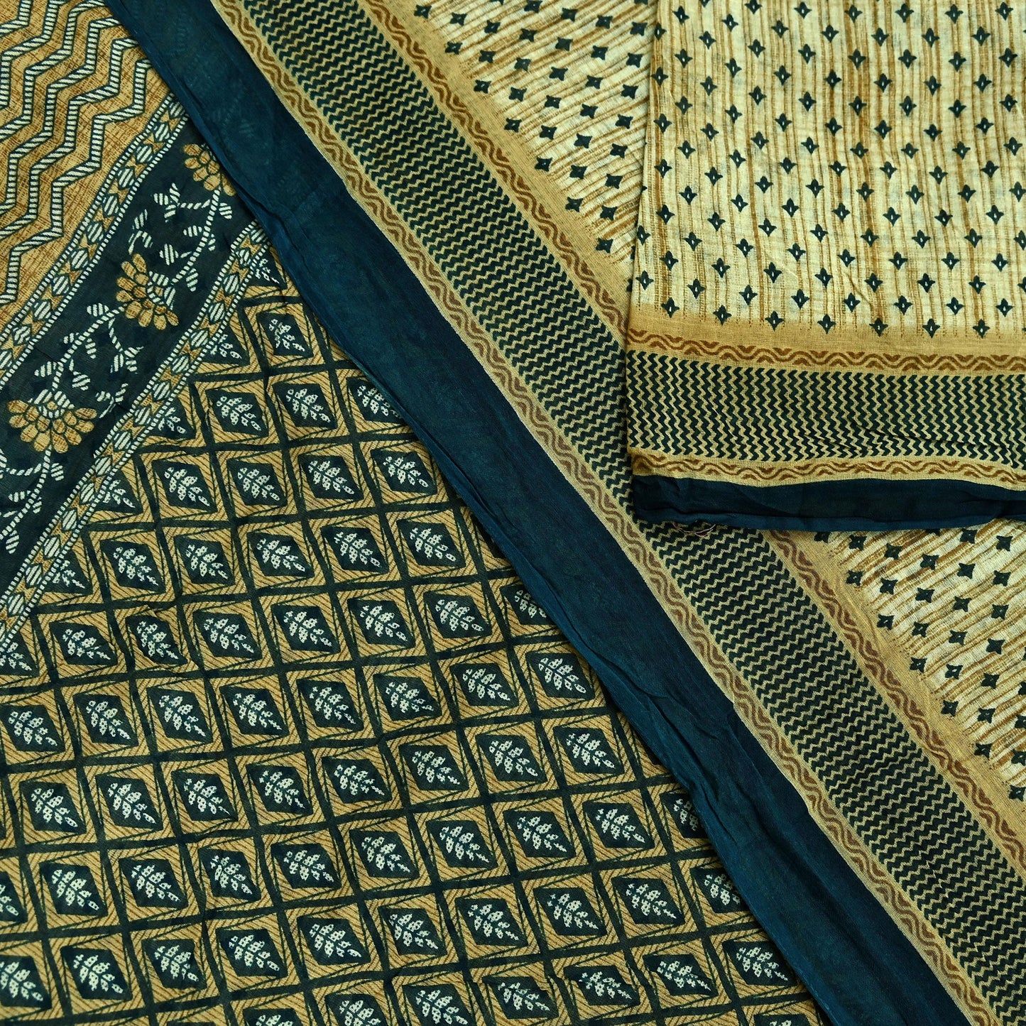 Indian Vintage Sari Beige & Green Pure Cotton Printed Sarees Craft Fabric Soft 5Yd Sarong Wrap Boho Fabric Kimono Quilting Crafting Upcycle