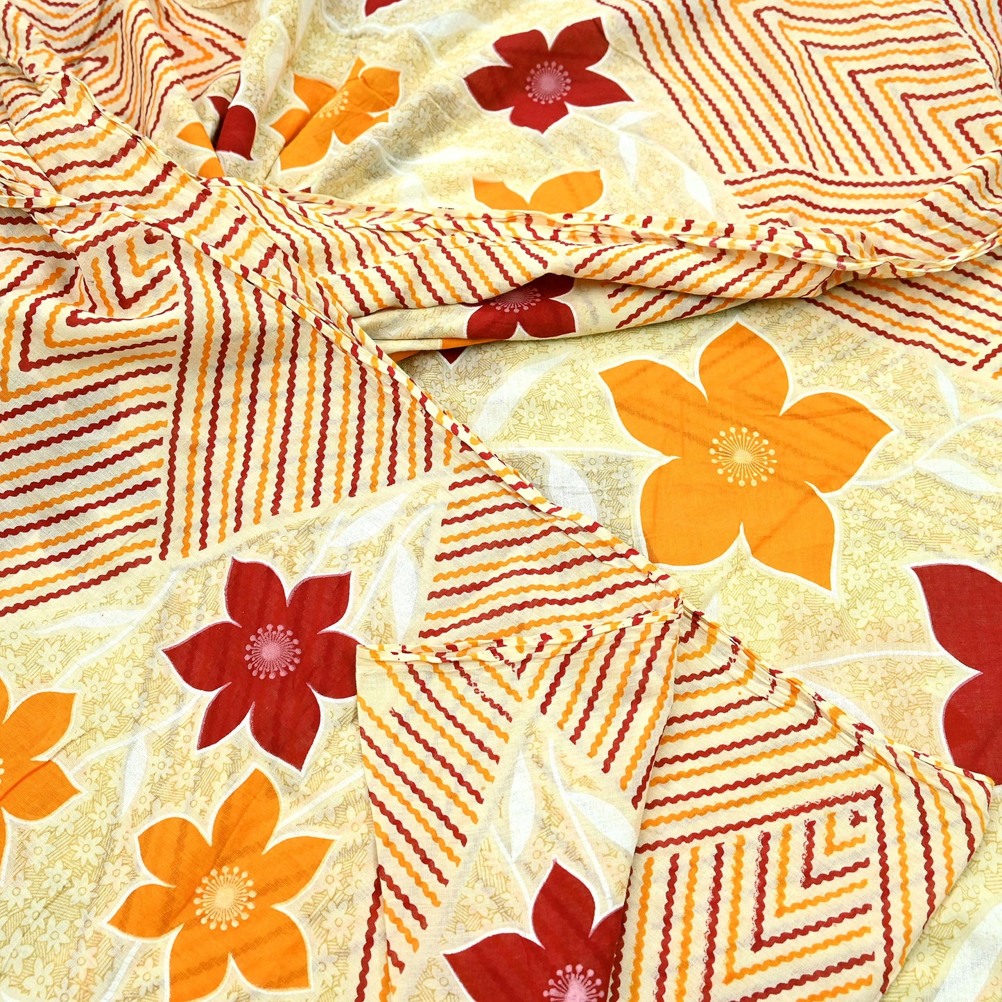 Indian Vintage Sari Ivory Printed Pure Cotton Sarees Craft Fabric Soft Floral 5Yd Sarong Wrap Boho Kimono Dress making Quilting Crafting