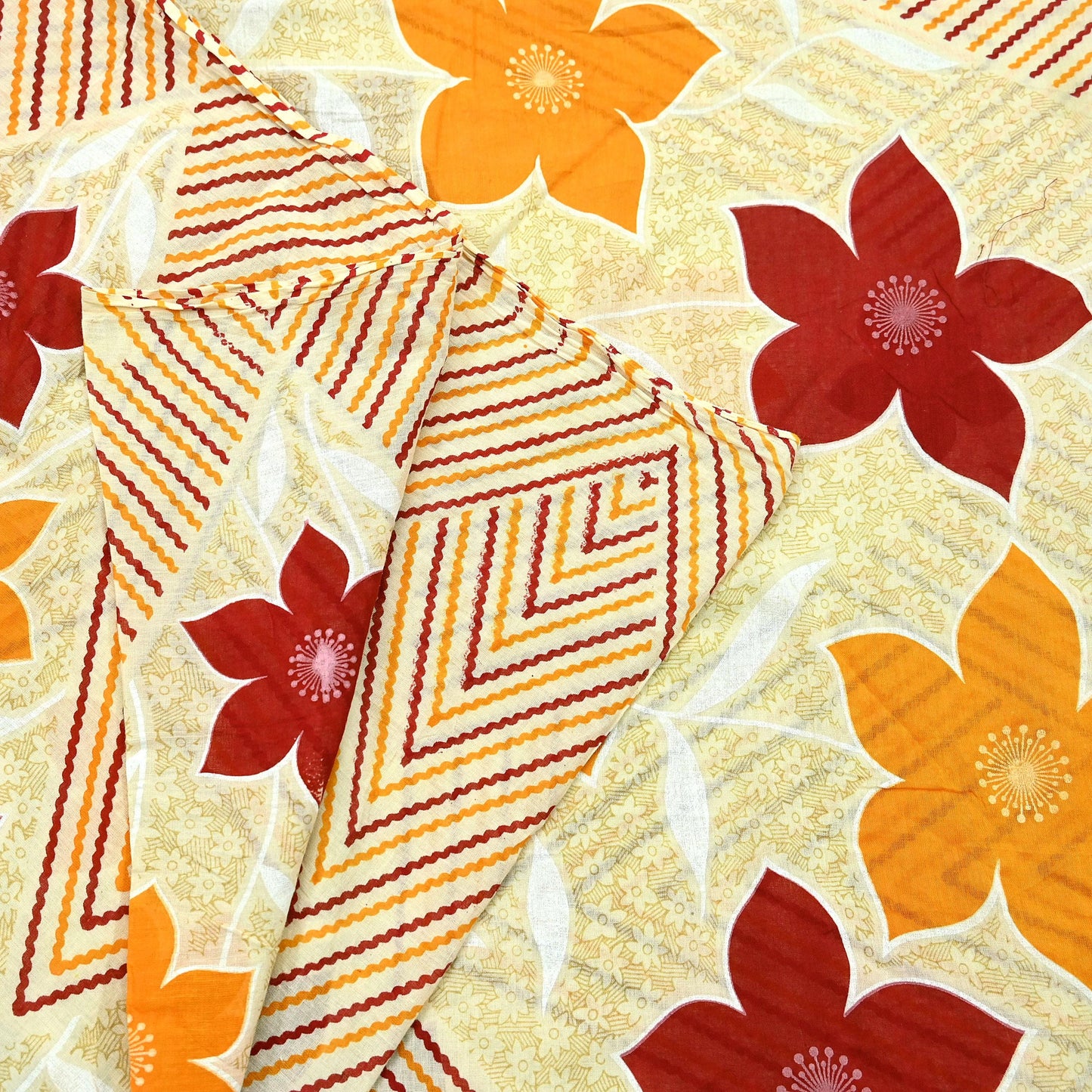 Indian Vintage Sari Ivory Printed Pure Cotton Sarees Craft Fabric Soft Floral 5Yd Sarong Wrap Boho Kimono Dress making Quilting Crafting