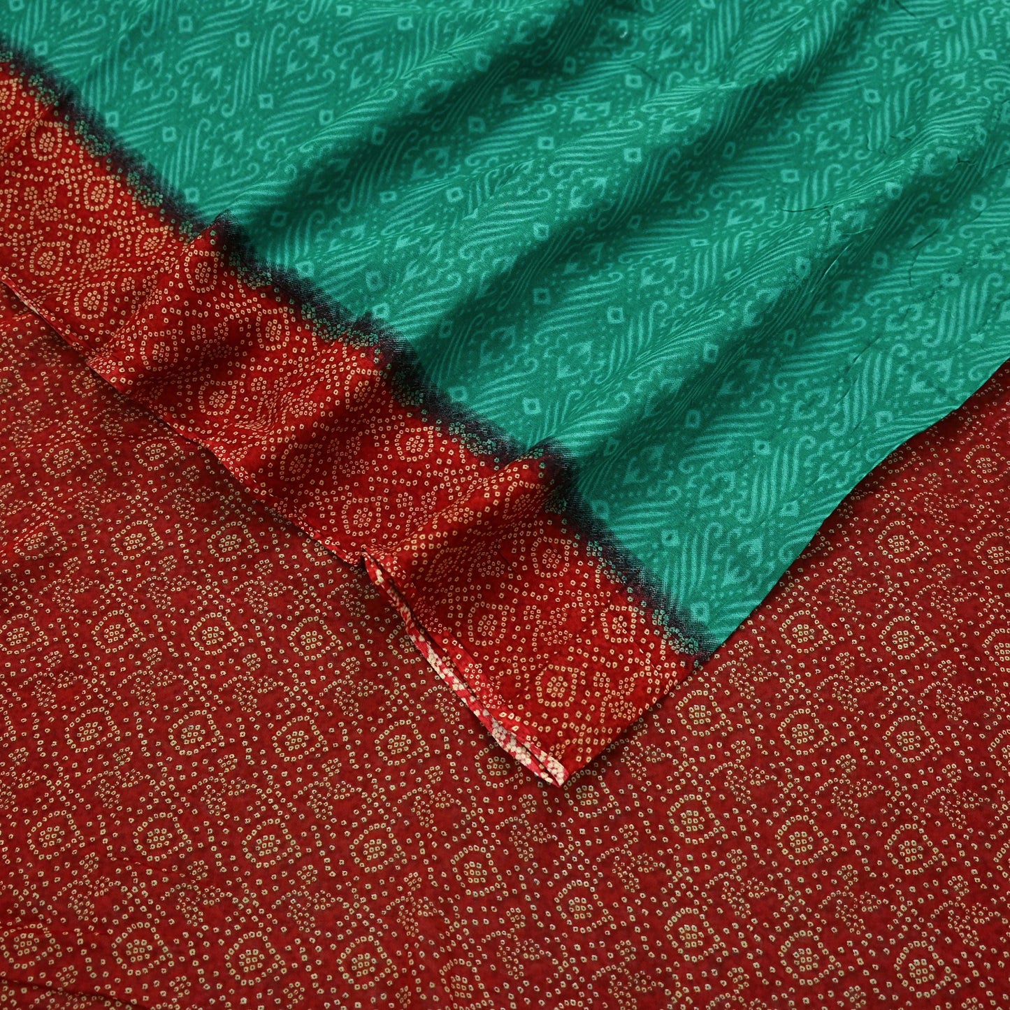 Indian Vintage Sari Green & Red Printed Pure Cotton Saree Craft Fabric 5Yd Sewing Sarong Wrap Boho Floral Crafting Upcycle Quilting Used
